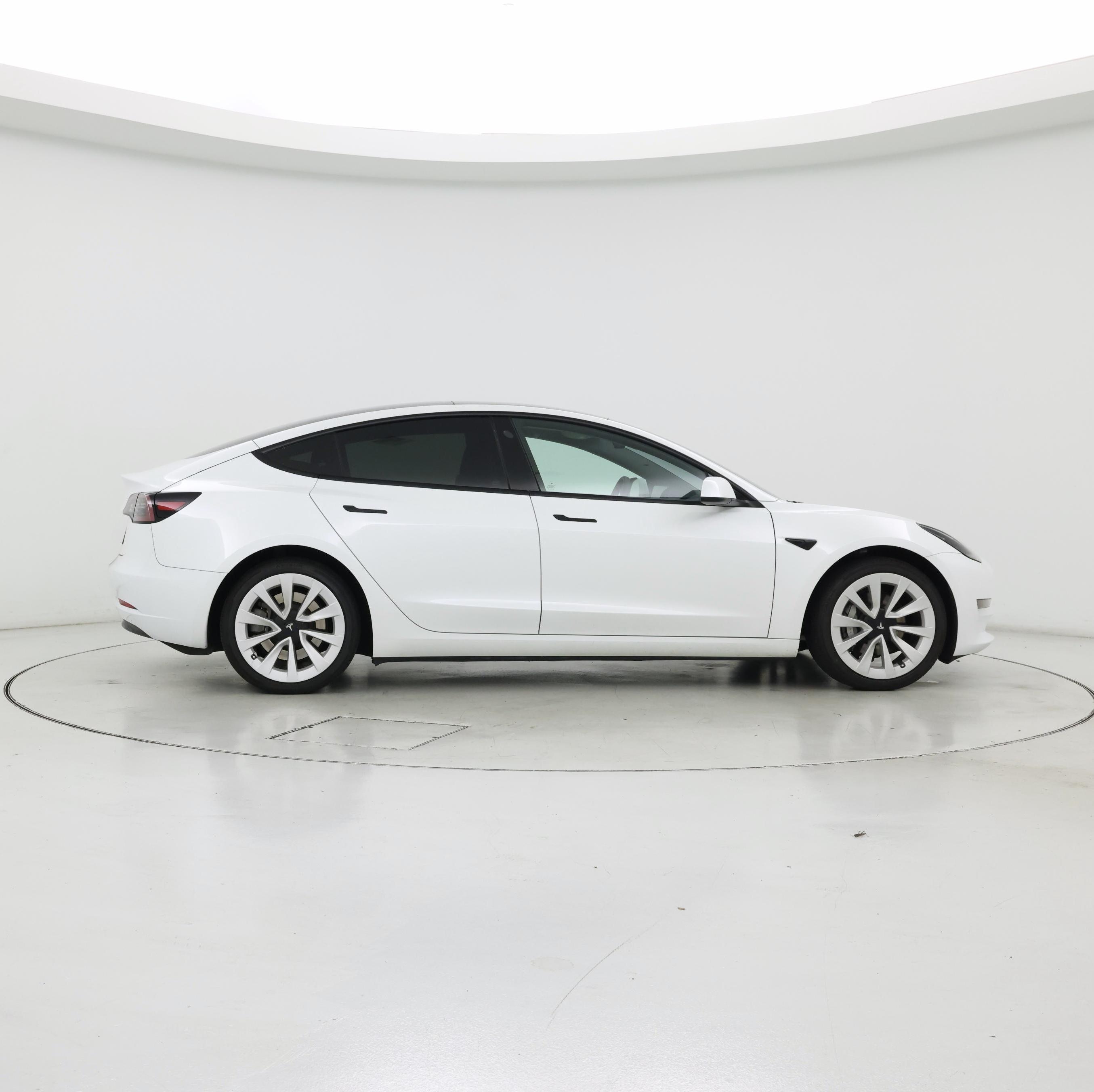 Thumbnail: 2023 Tesla Model 3 - 7