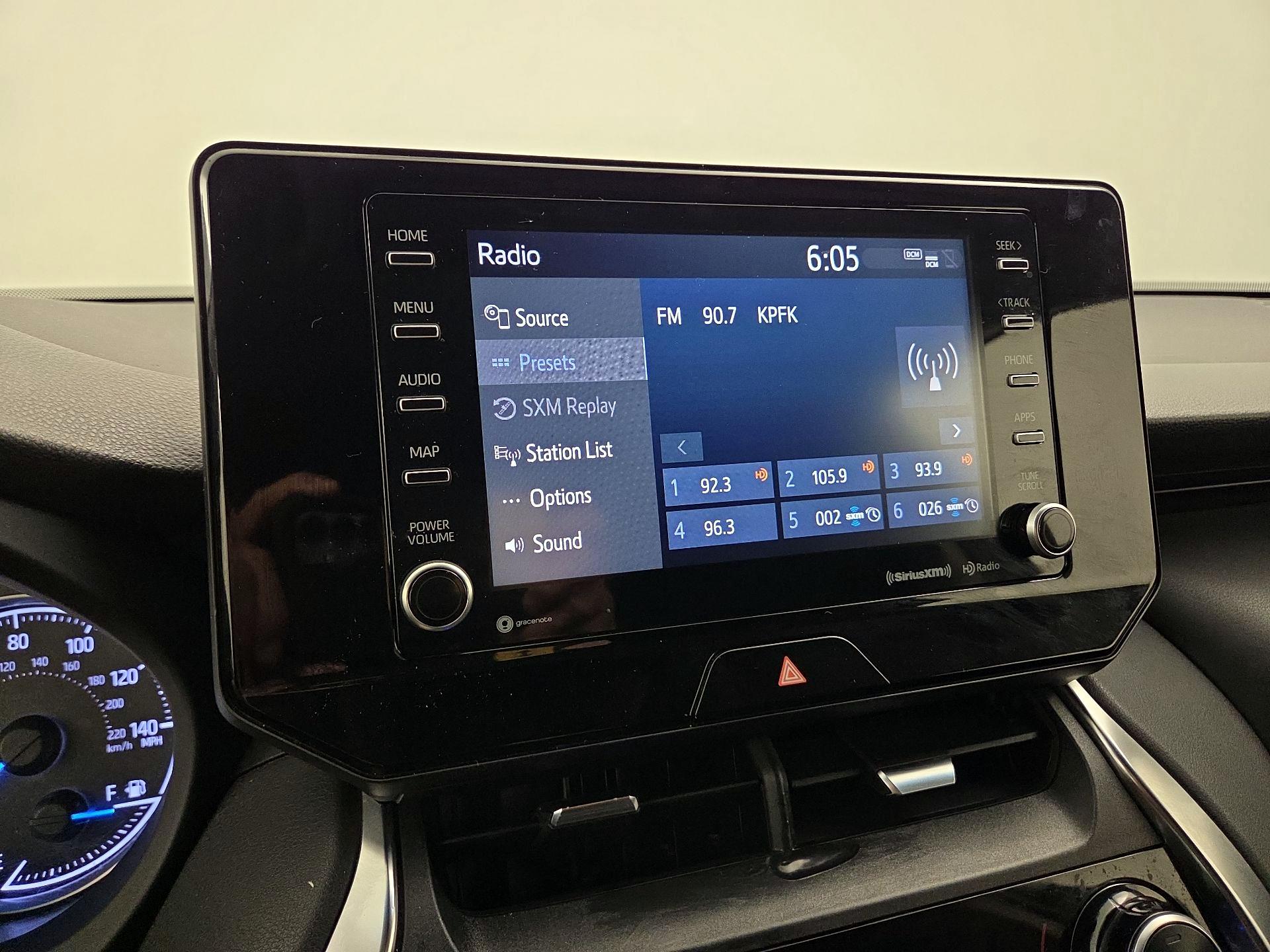 Thumbnail: 2021 Toyota Venza - 15