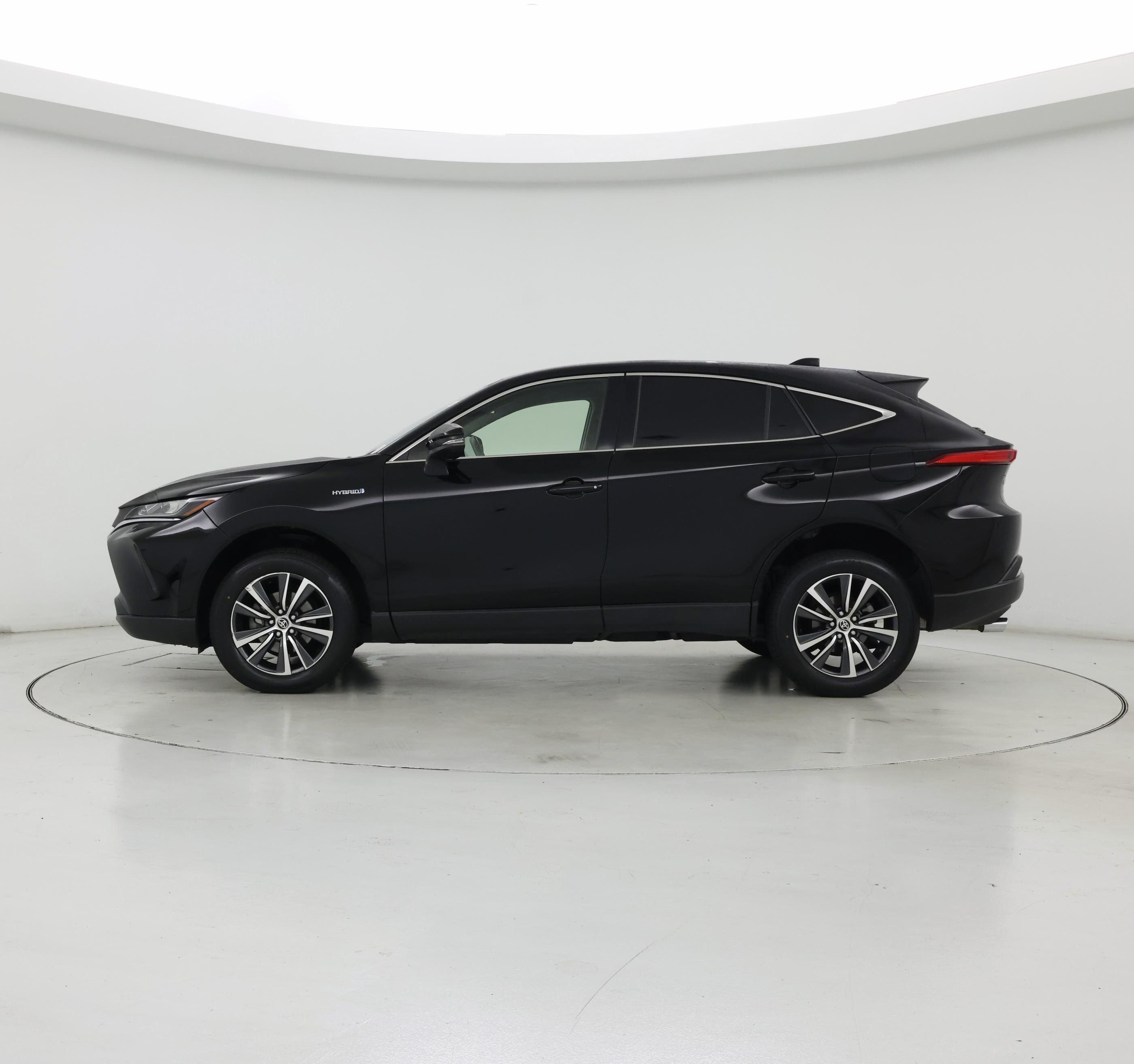 Thumbnail: 2021 Toyota Venza - 3