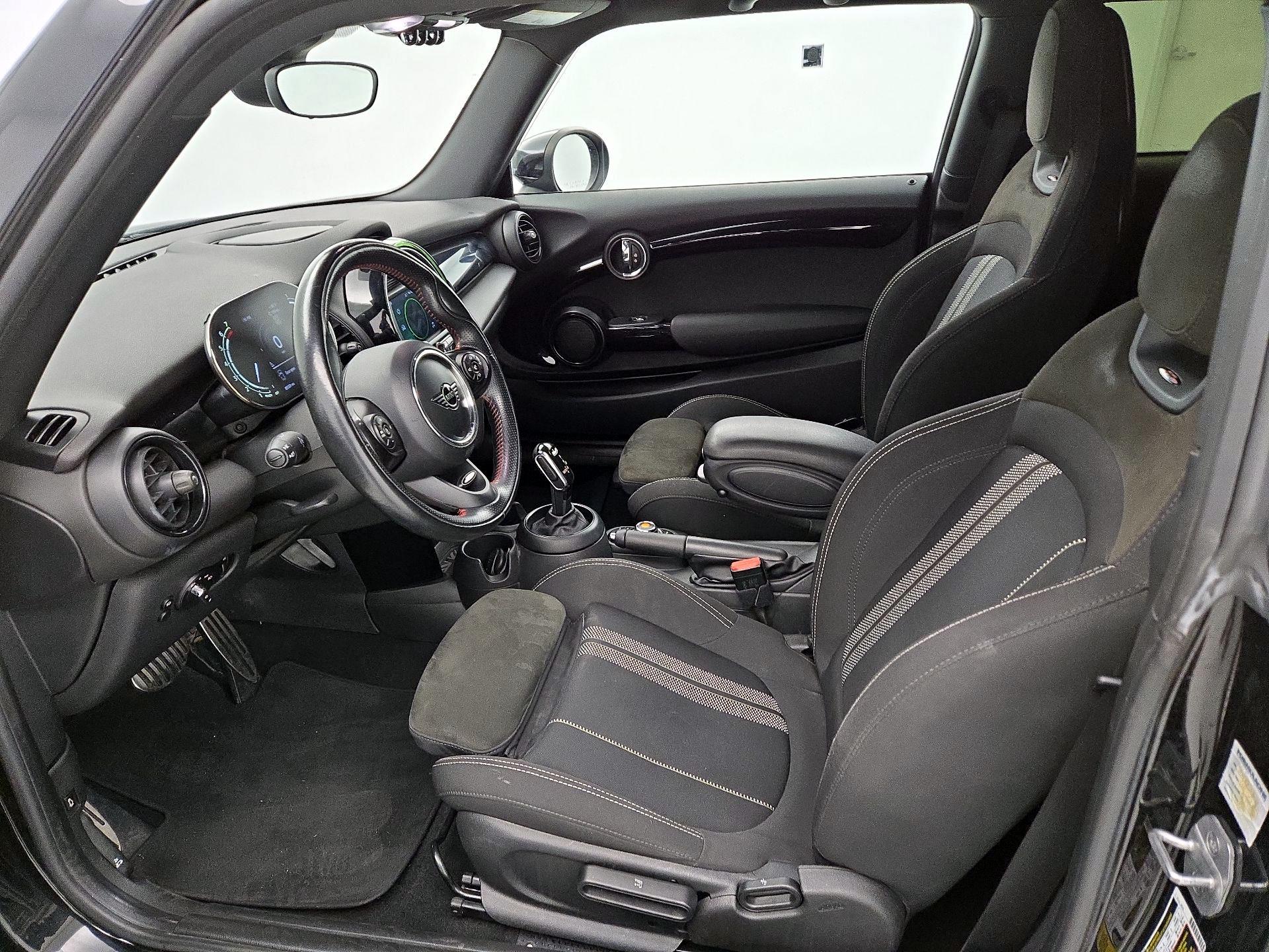 Thumbnail: 2021 MINI Cooper Hardtop - 11