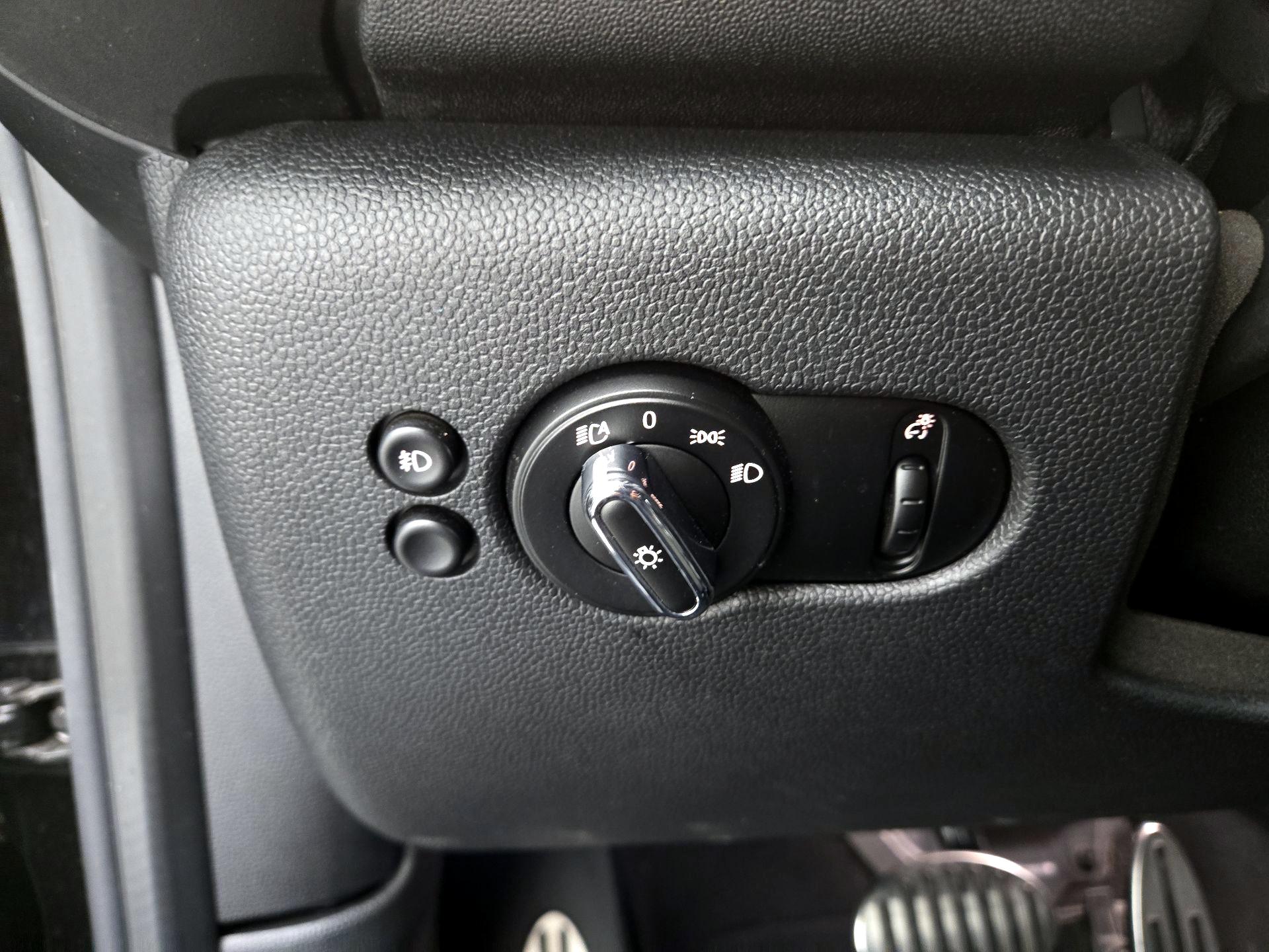 Thumbnail: 2021 MINI Cooper Hardtop - 13