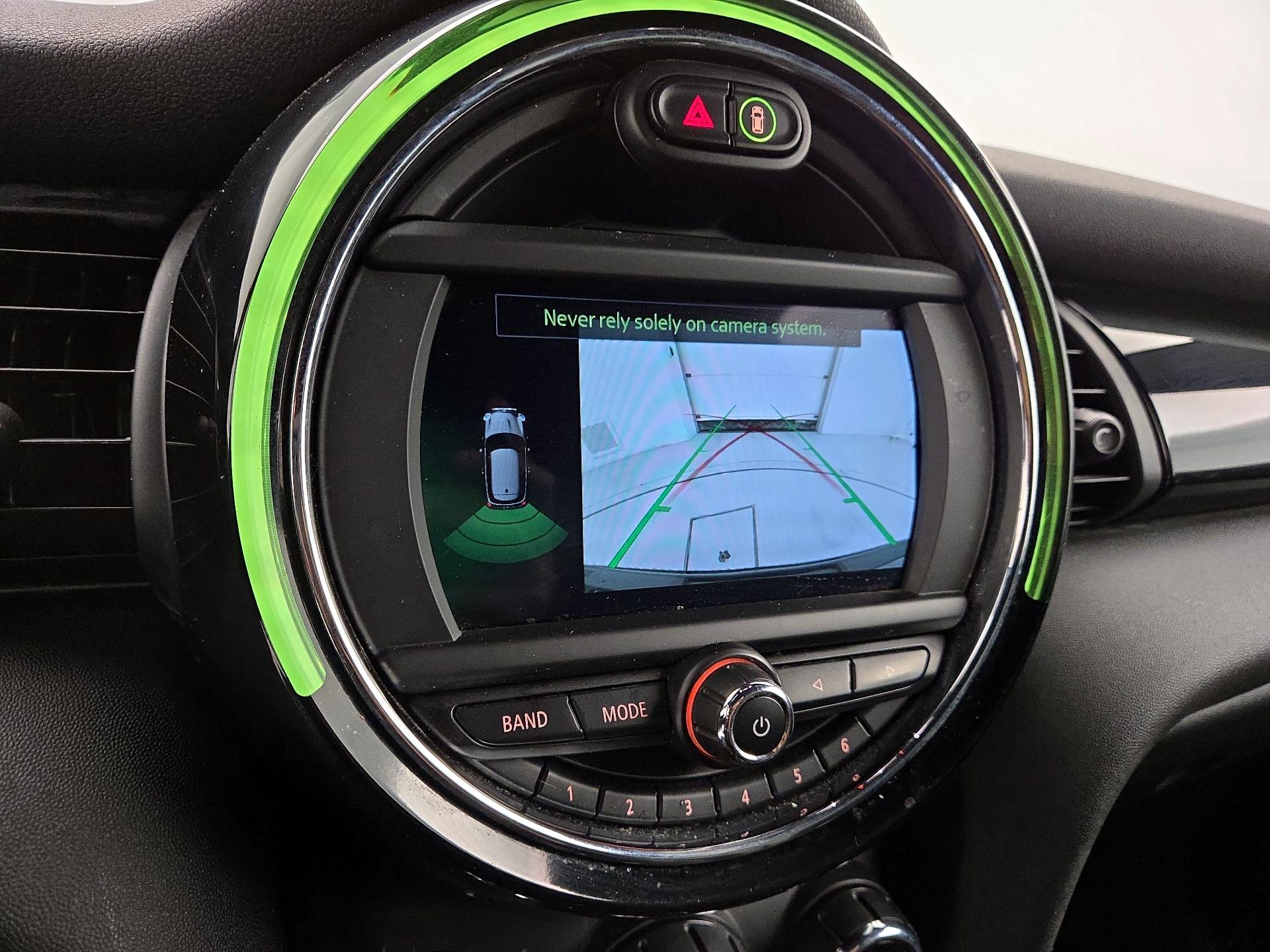 Thumbnail: 2021 MINI Cooper Hardtop - 15