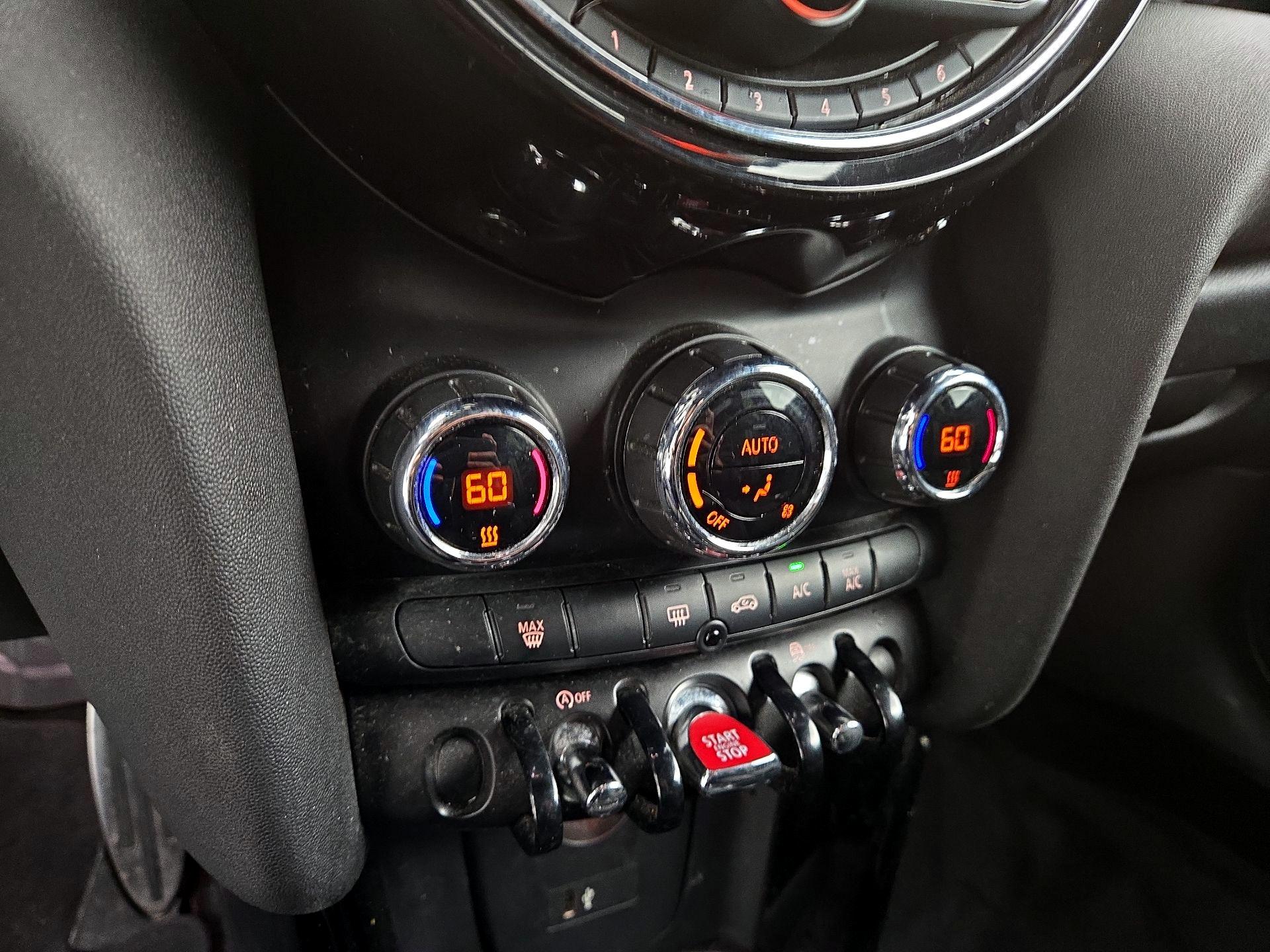Thumbnail: 2021 MINI Cooper Hardtop - 17