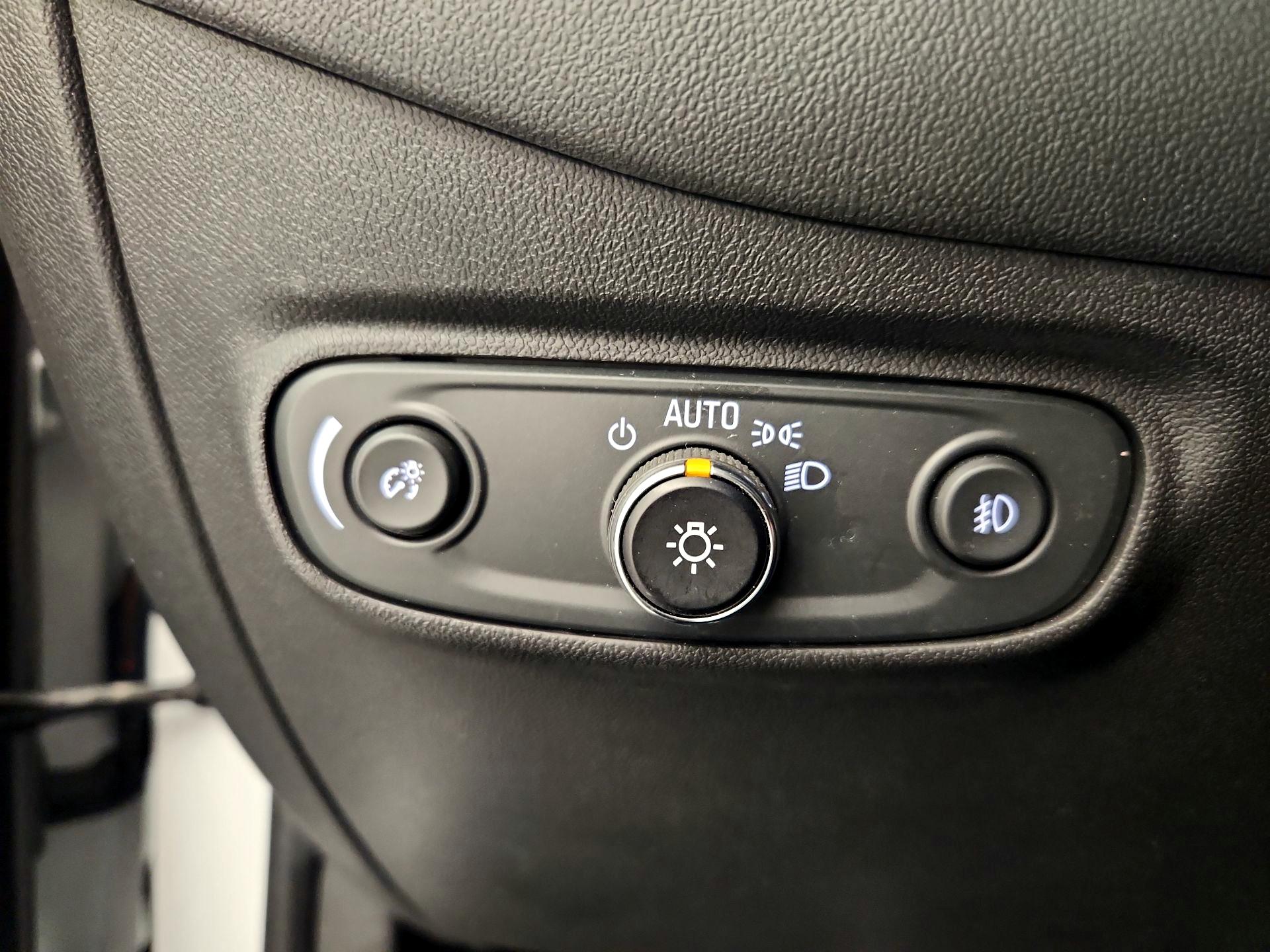 Thumbnail: 2021 Chevrolet Equinox - 13