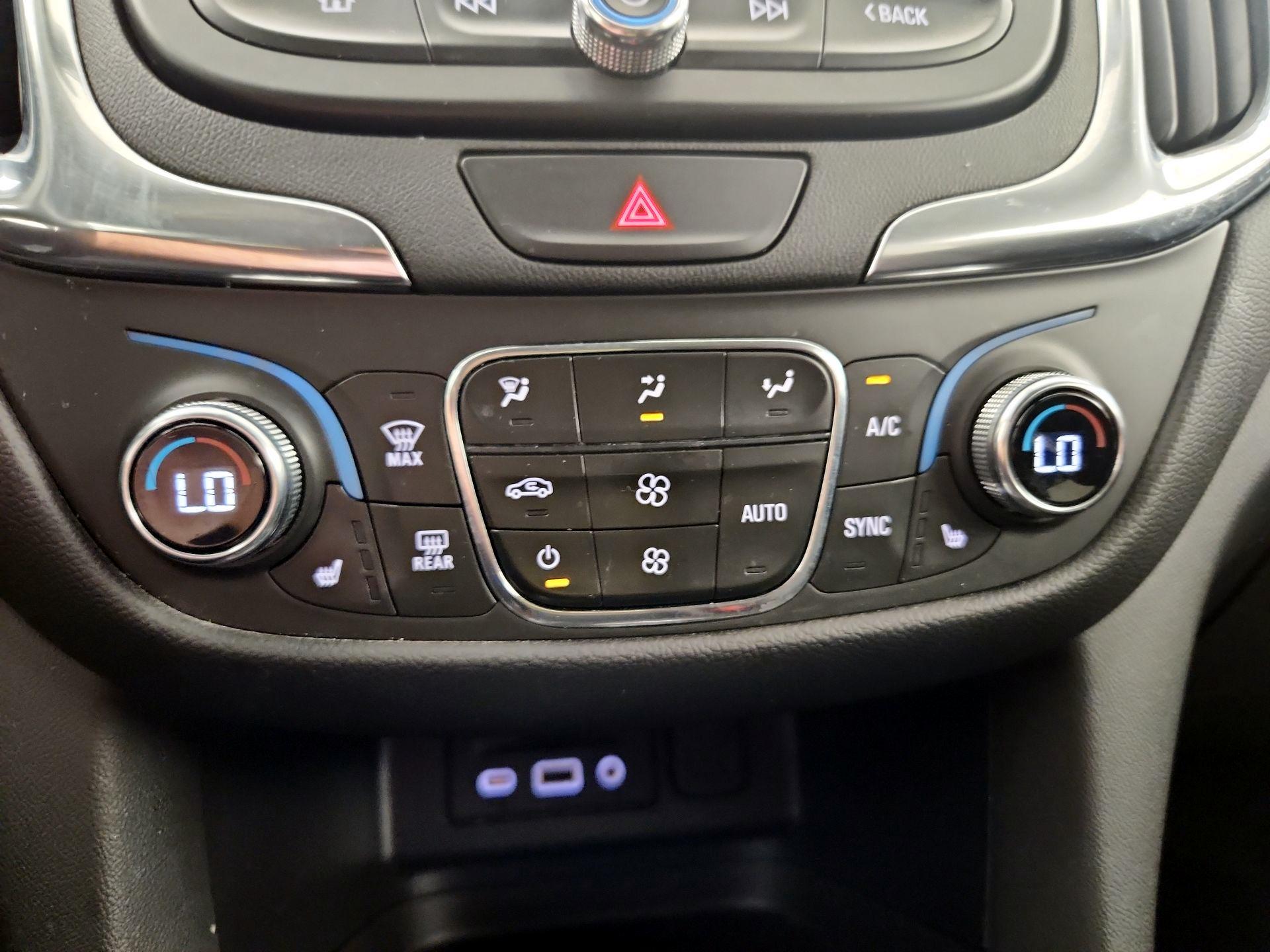 Thumbnail: 2021 Chevrolet Equinox - 17