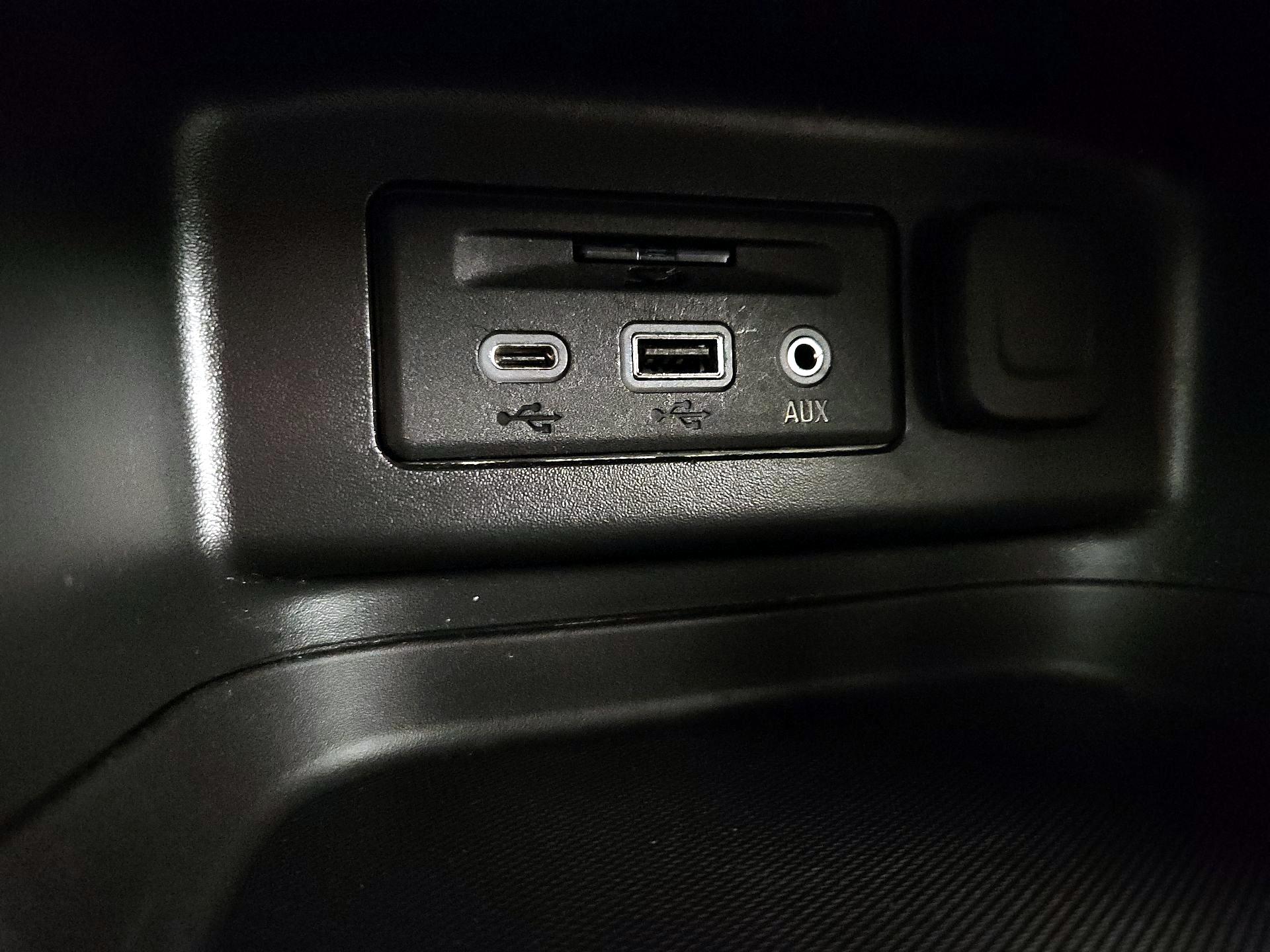 Thumbnail: 2021 Chevrolet Equinox - 19