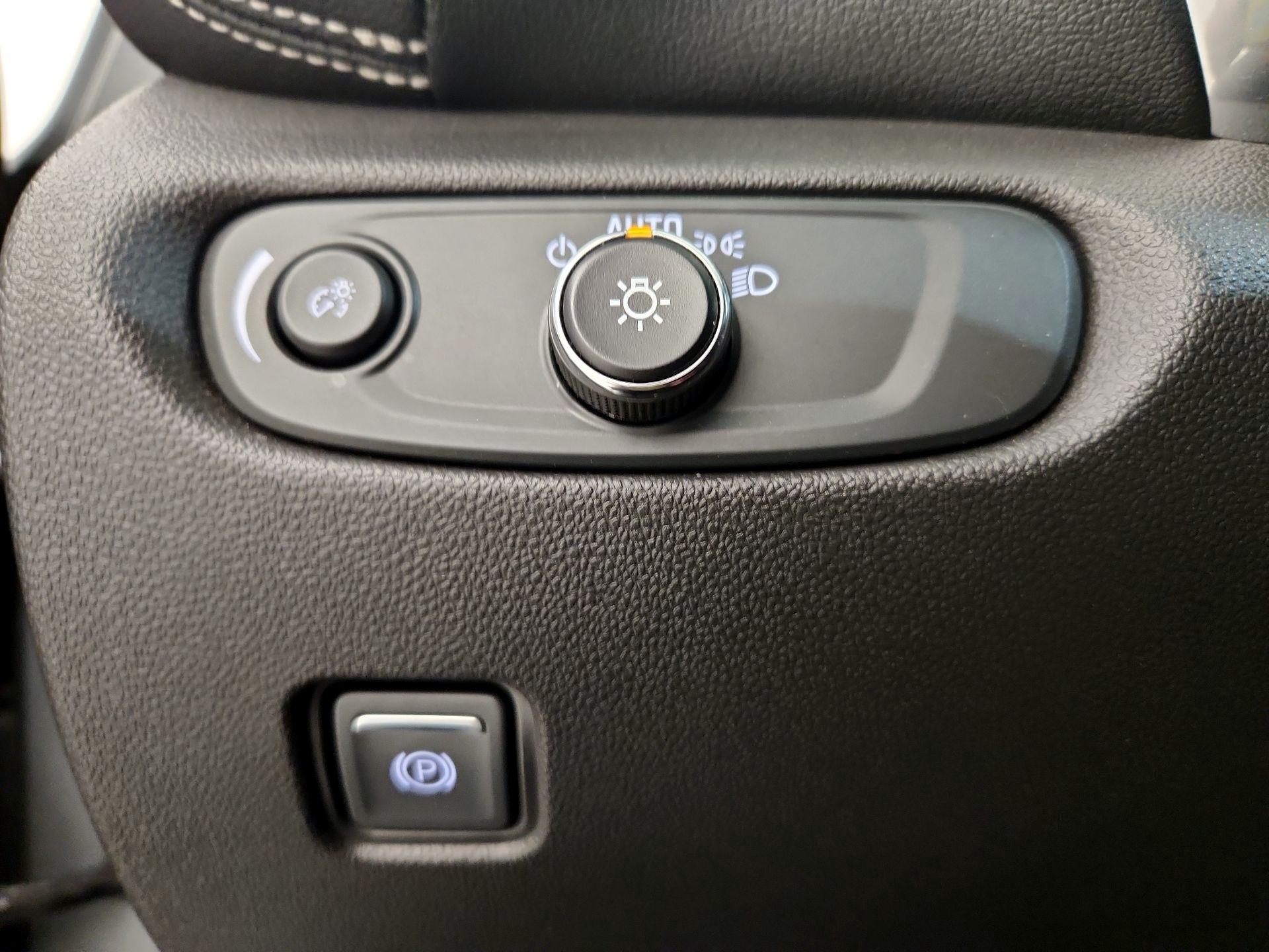 Thumbnail: 2023 Chevrolet Blazer - 13