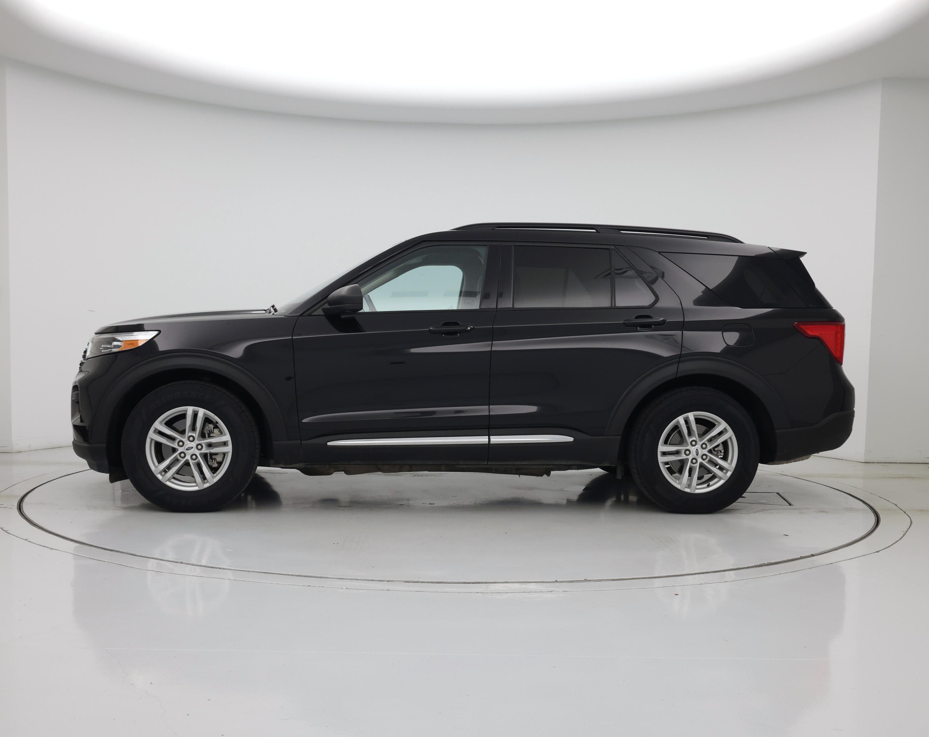 Thumbnail: 2024 Ford Explorer - 3
