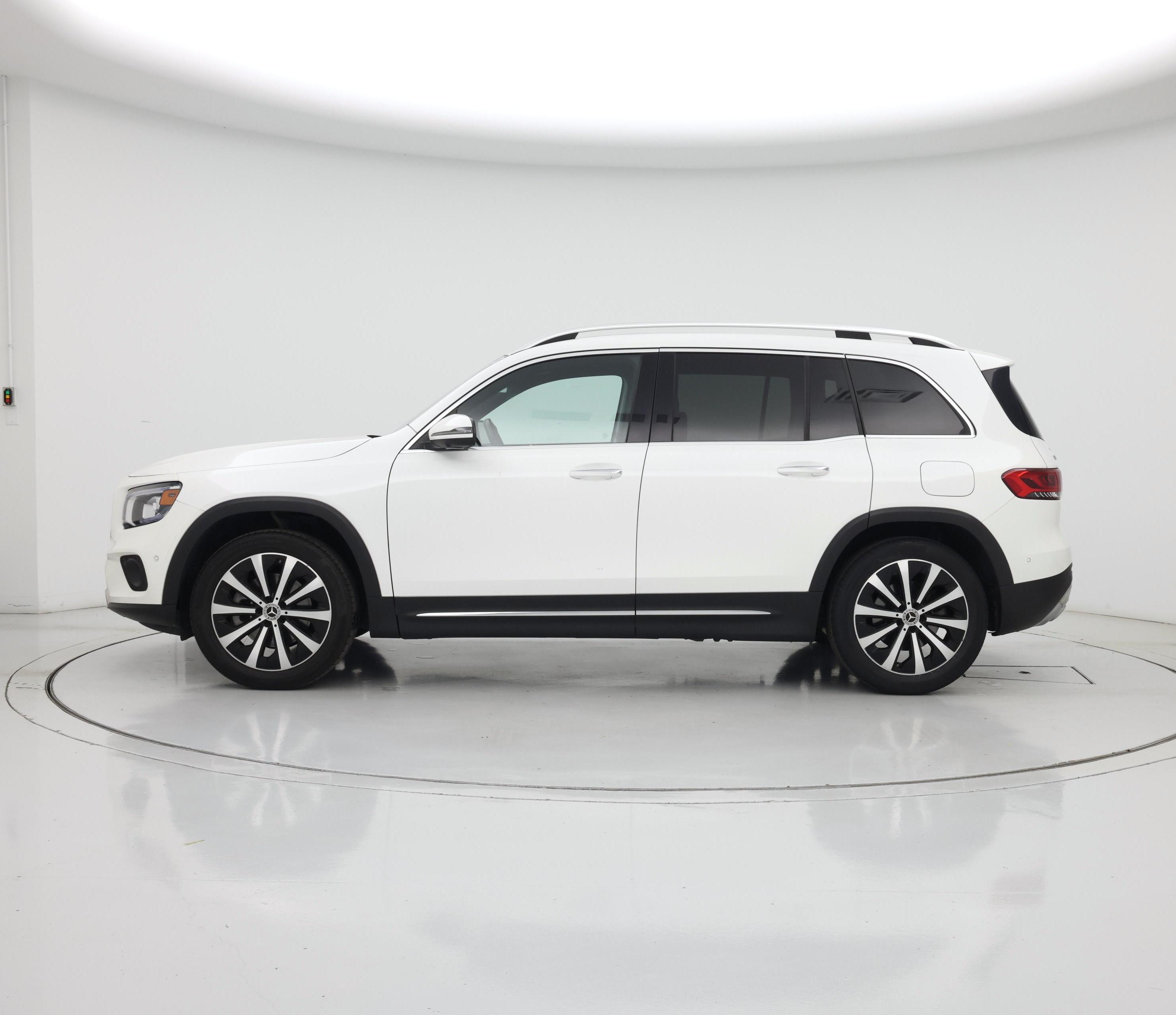 Thumbnail: 2022 Mercedes-Benz GLB - 3