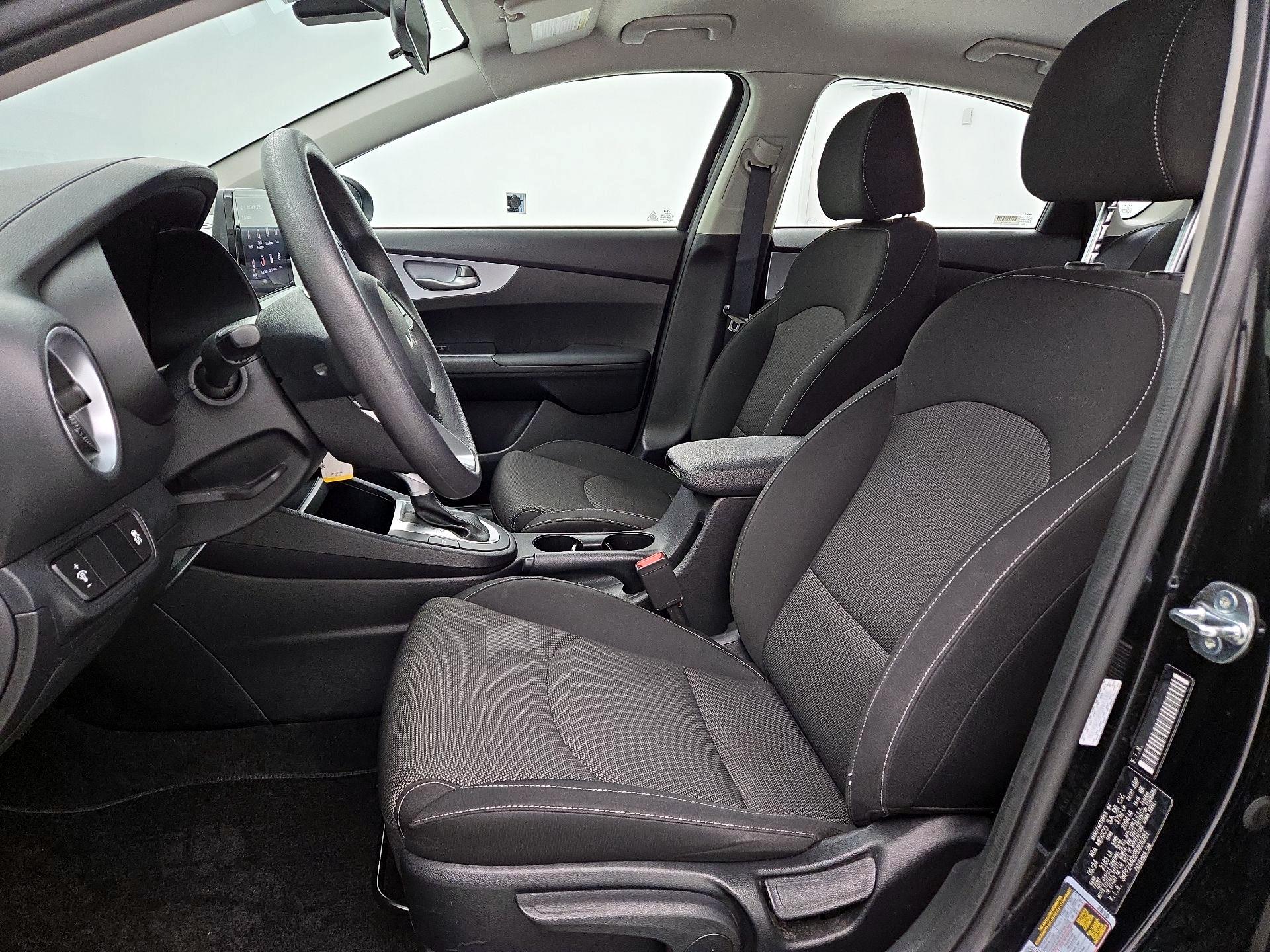 Thumbnail: 2024 Kia Forte - 11