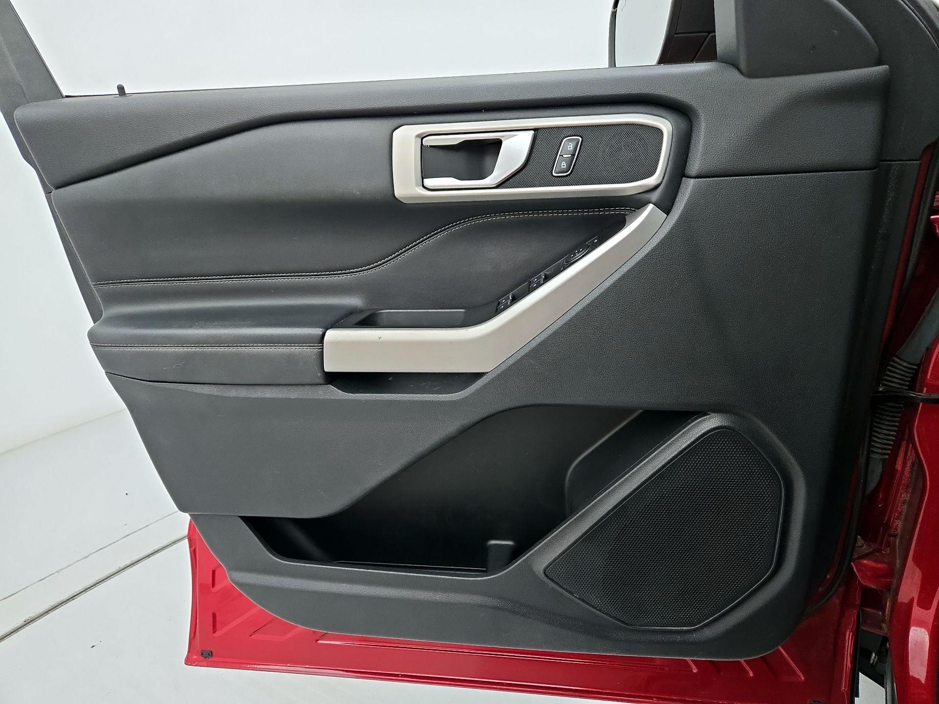 Thumbnail: 2021 Ford Explorer - 12