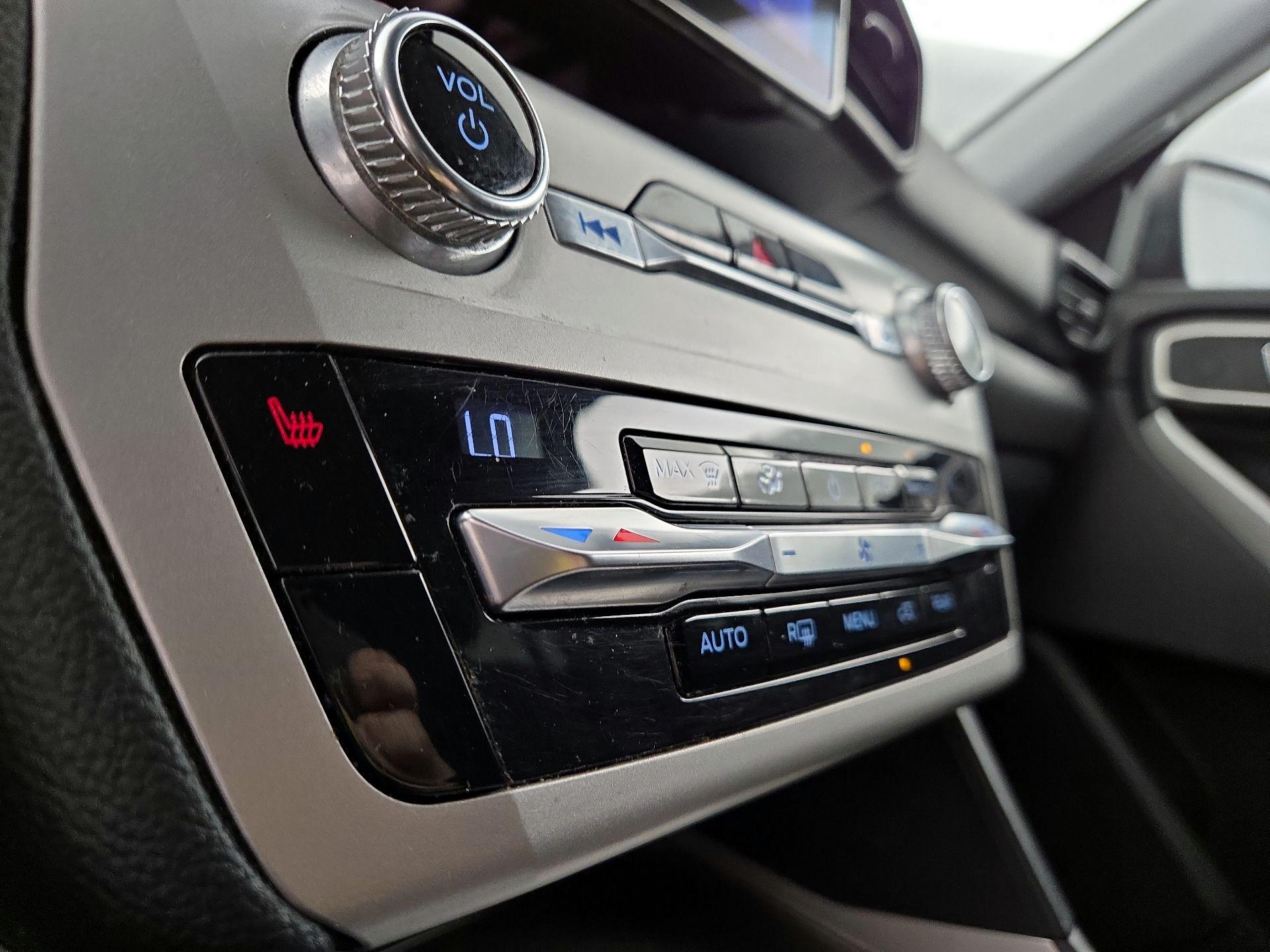 Thumbnail: 2021 Ford Explorer - 16