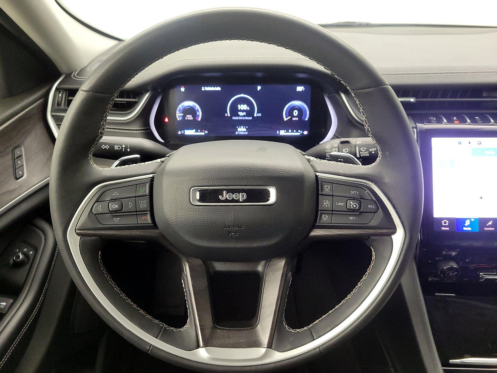 Thumbnail: 2023 Jeep Grand Cherokee - 10