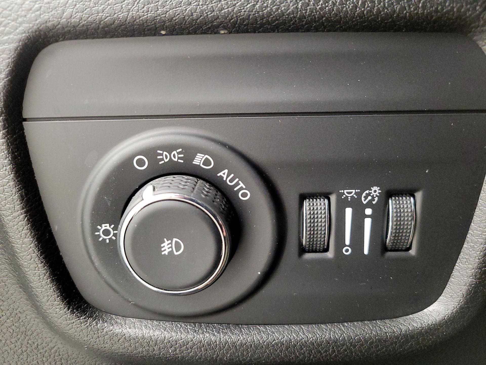 Thumbnail: 2023 Jeep Grand Cherokee - 13