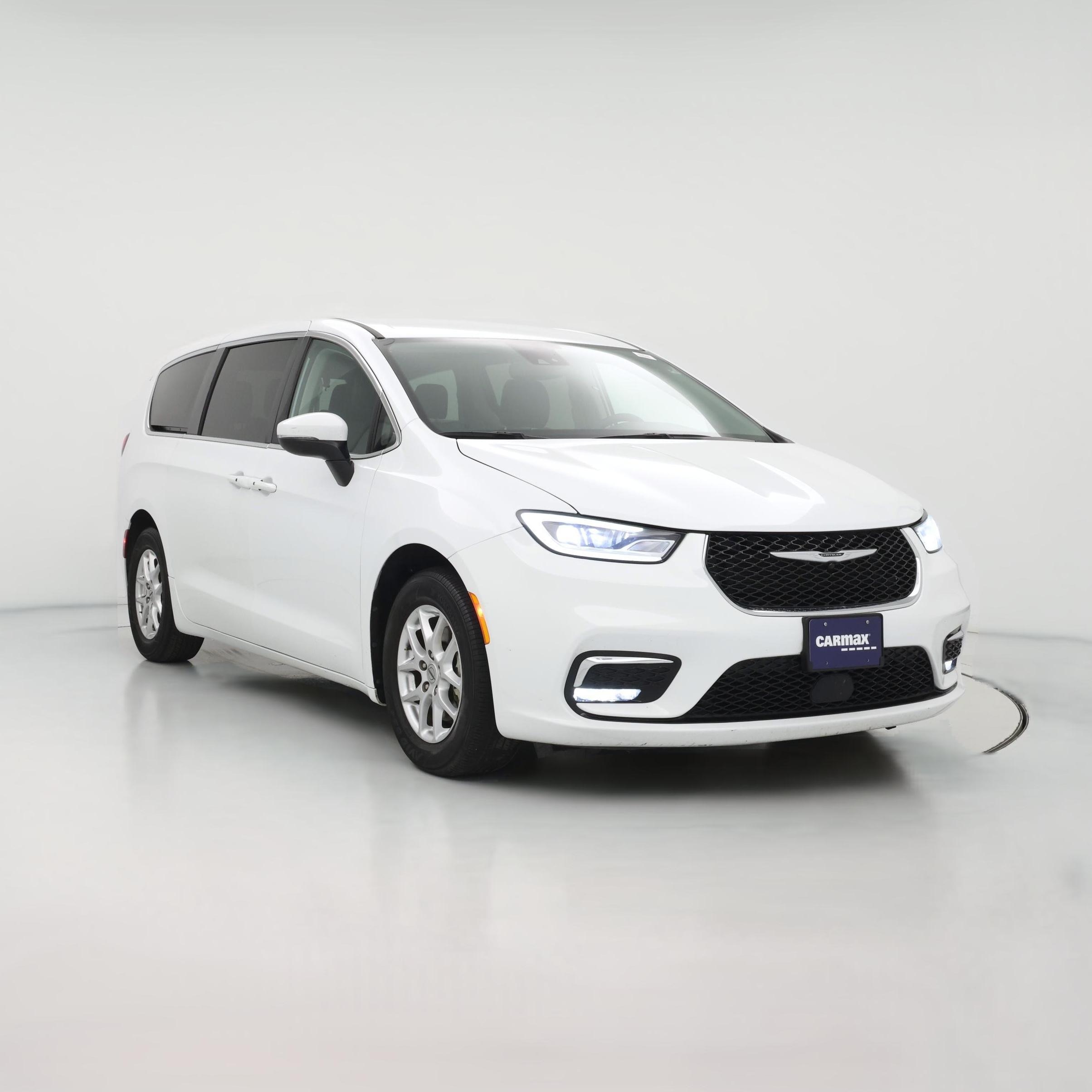 Thumbnail: 2023 Chrysler Pacifica - 1