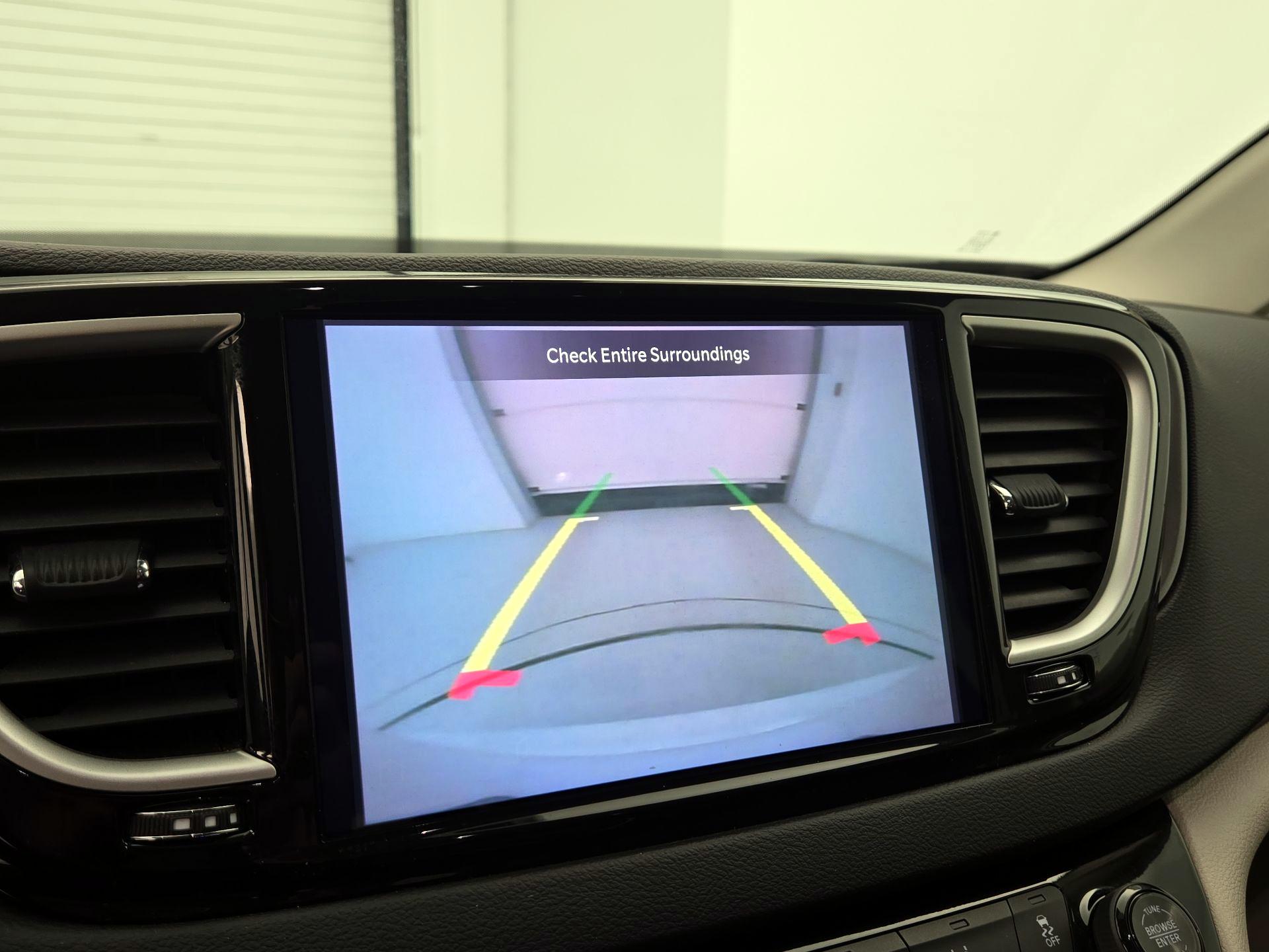 Thumbnail: 2023 Chrysler Pacifica - 14