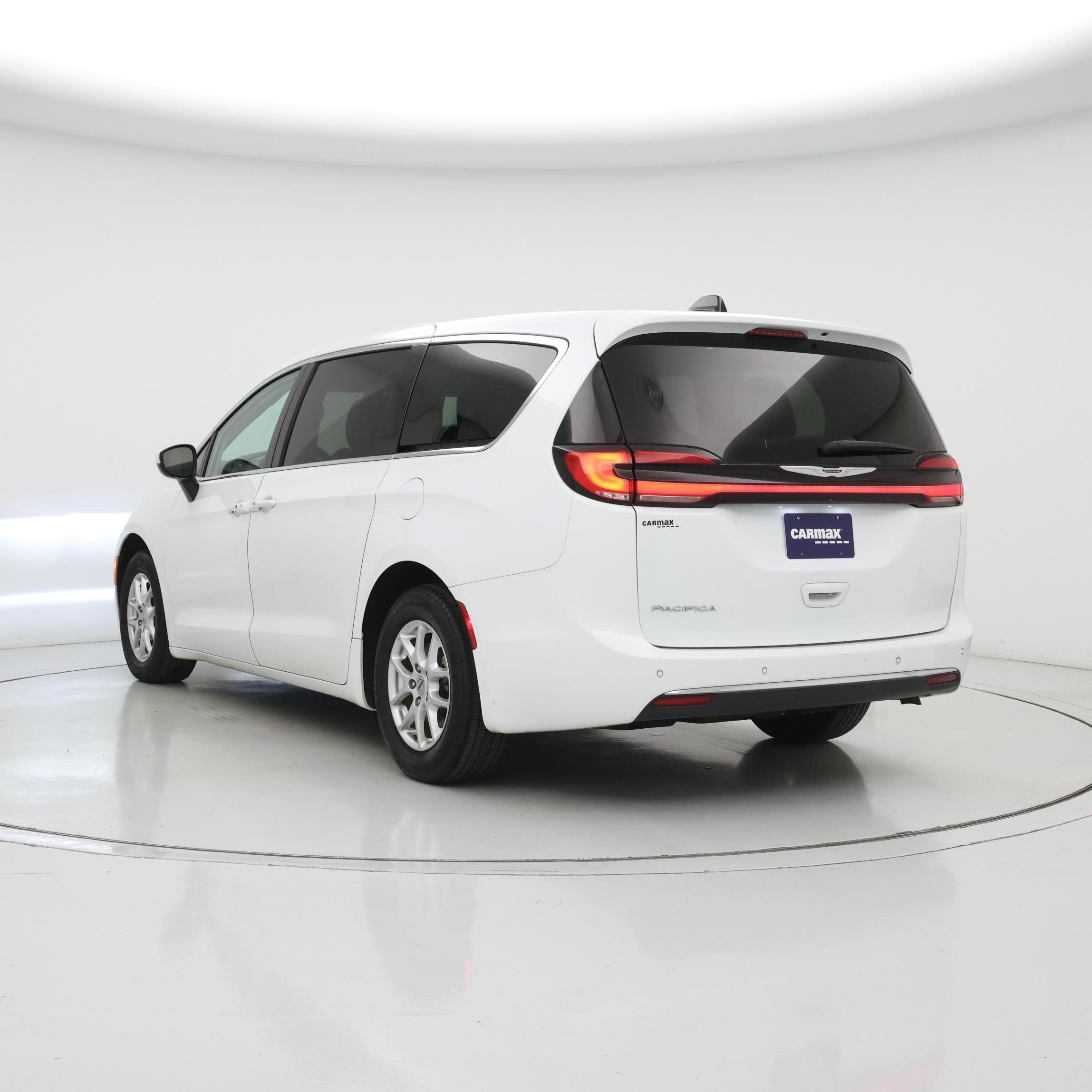 Thumbnail: 2023 Chrysler Pacifica - 2