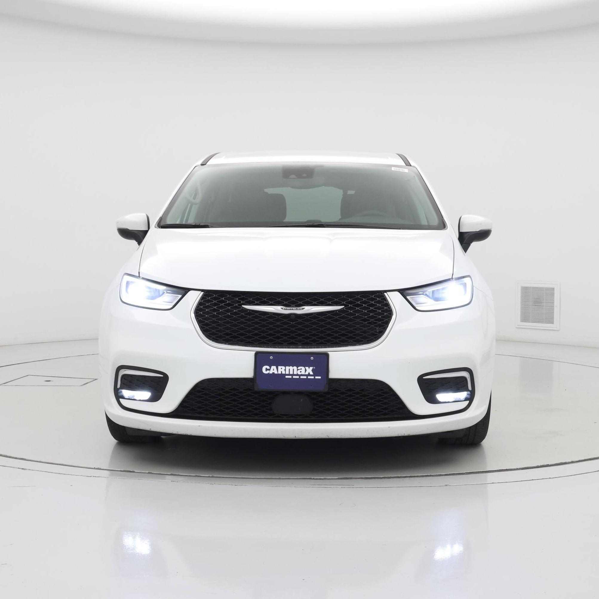 Thumbnail: 2023 Chrysler Pacifica - 5