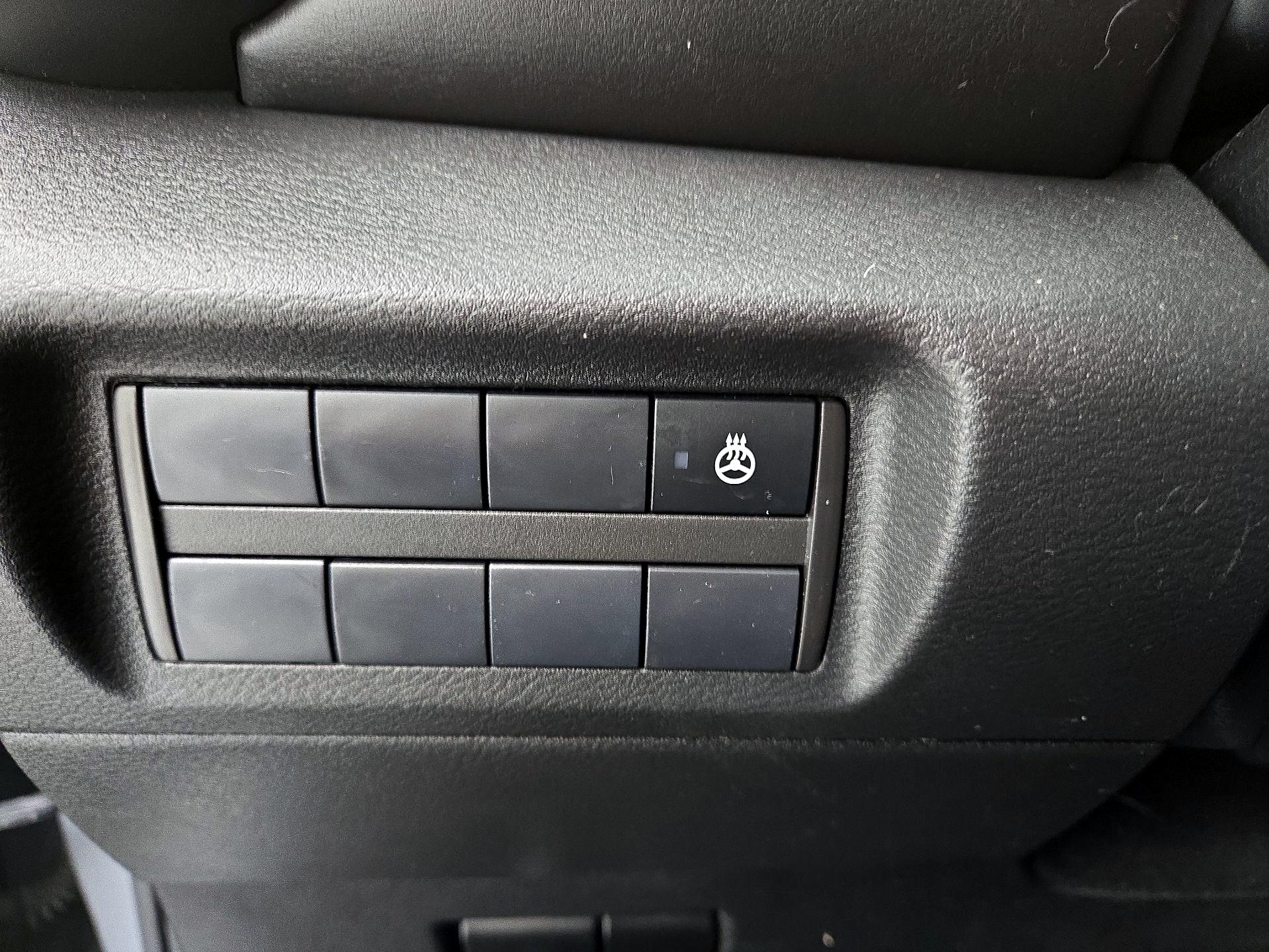 Thumbnail: 2023 Nissan Kicks - 13