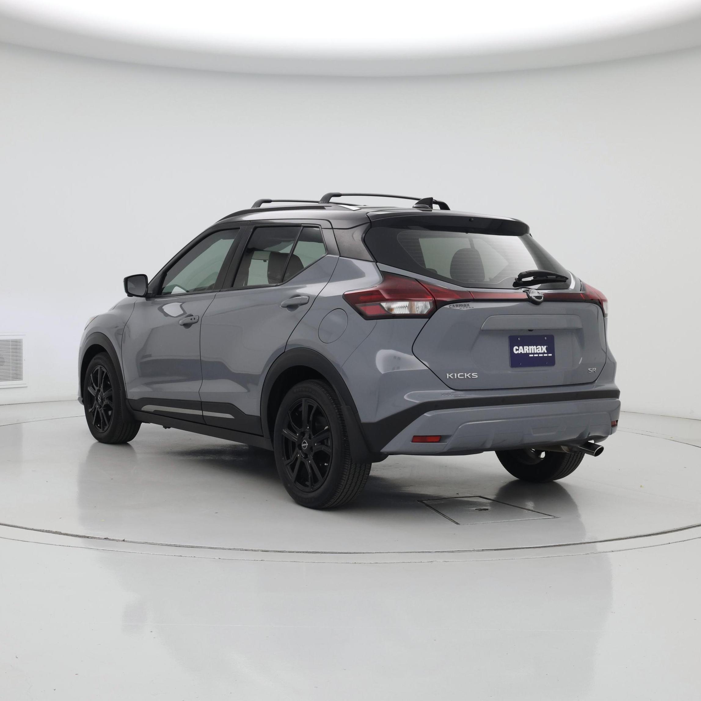 Thumbnail: 2023 Nissan Kicks - 2