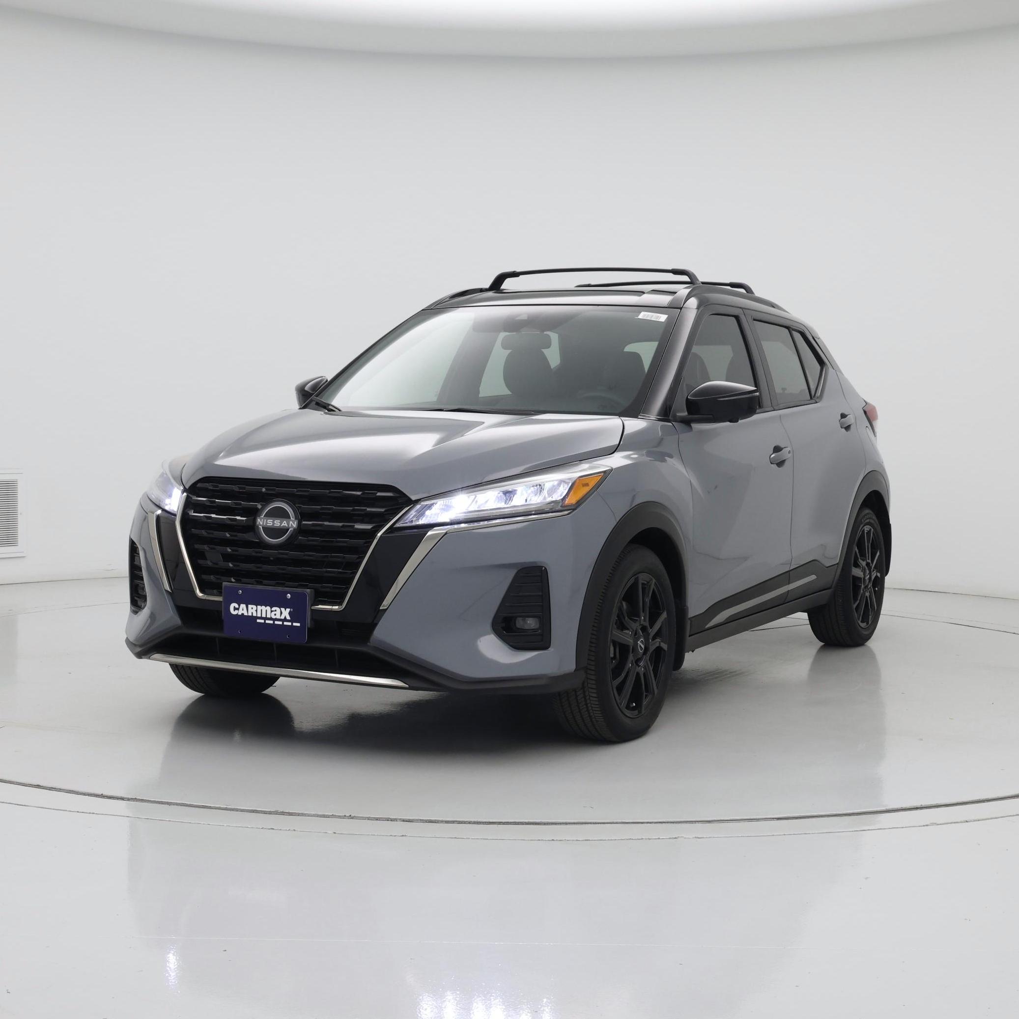 Thumbnail: 2023 Nissan Kicks - 4