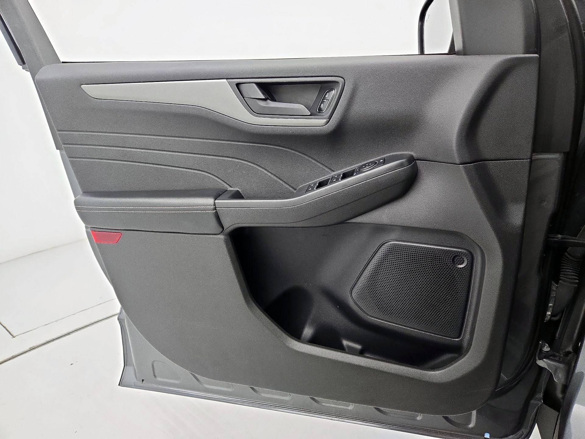 Thumbnail: 2023 Ford Escape - 12