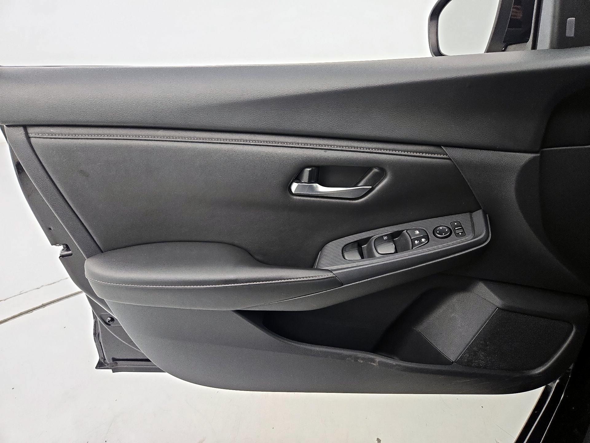 Thumbnail: 2023 Nissan Sentra - 12