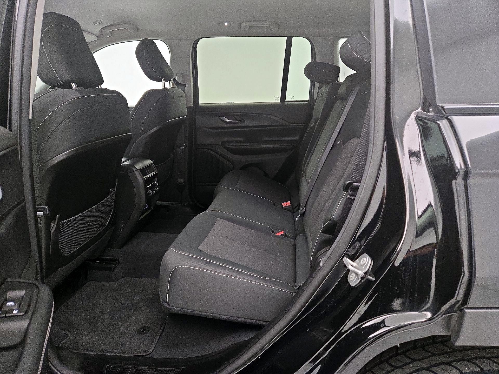 Thumbnail: 2023 Jeep Grand Cherokee - 19