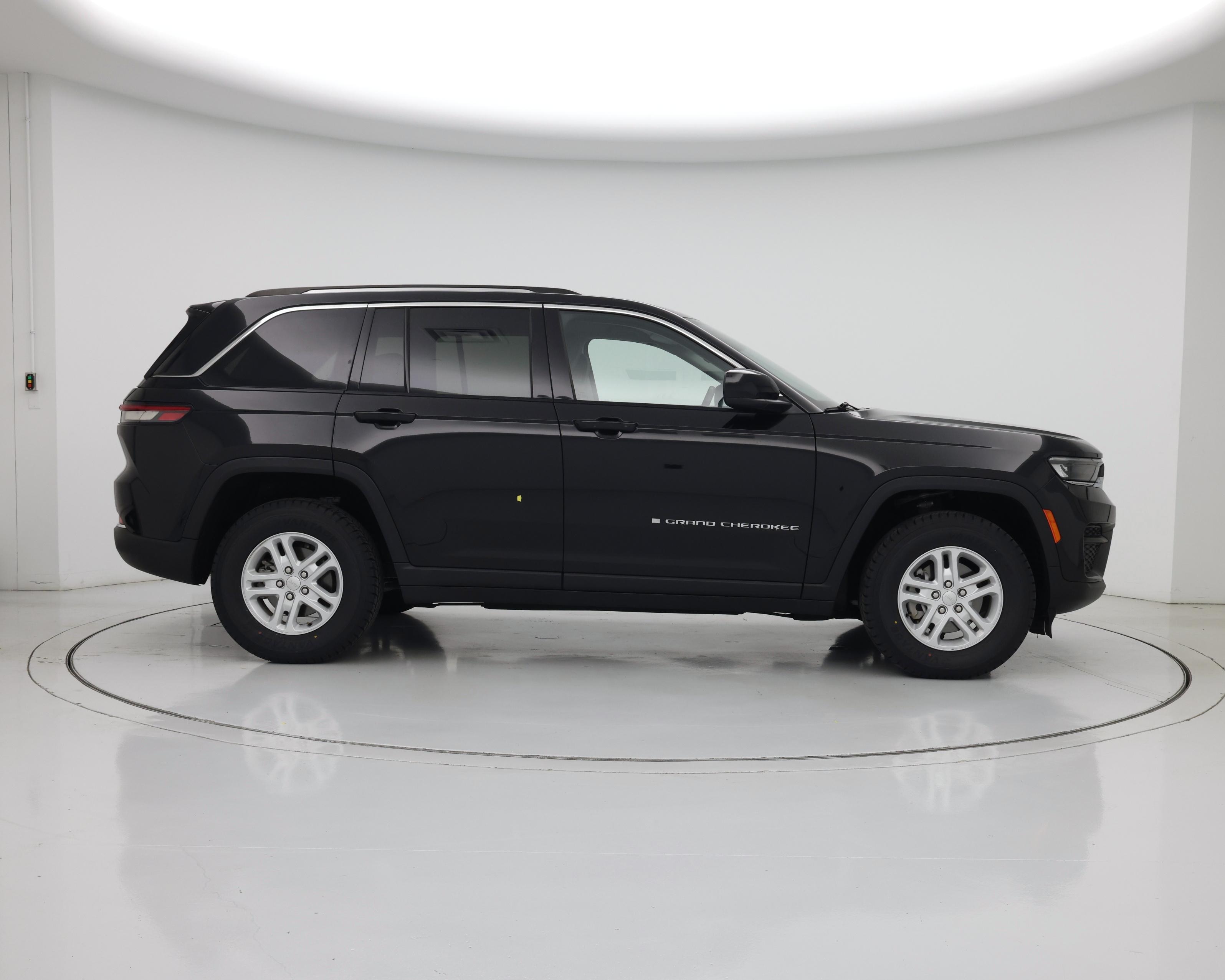 Thumbnail: 2023 Jeep Grand Cherokee - 7