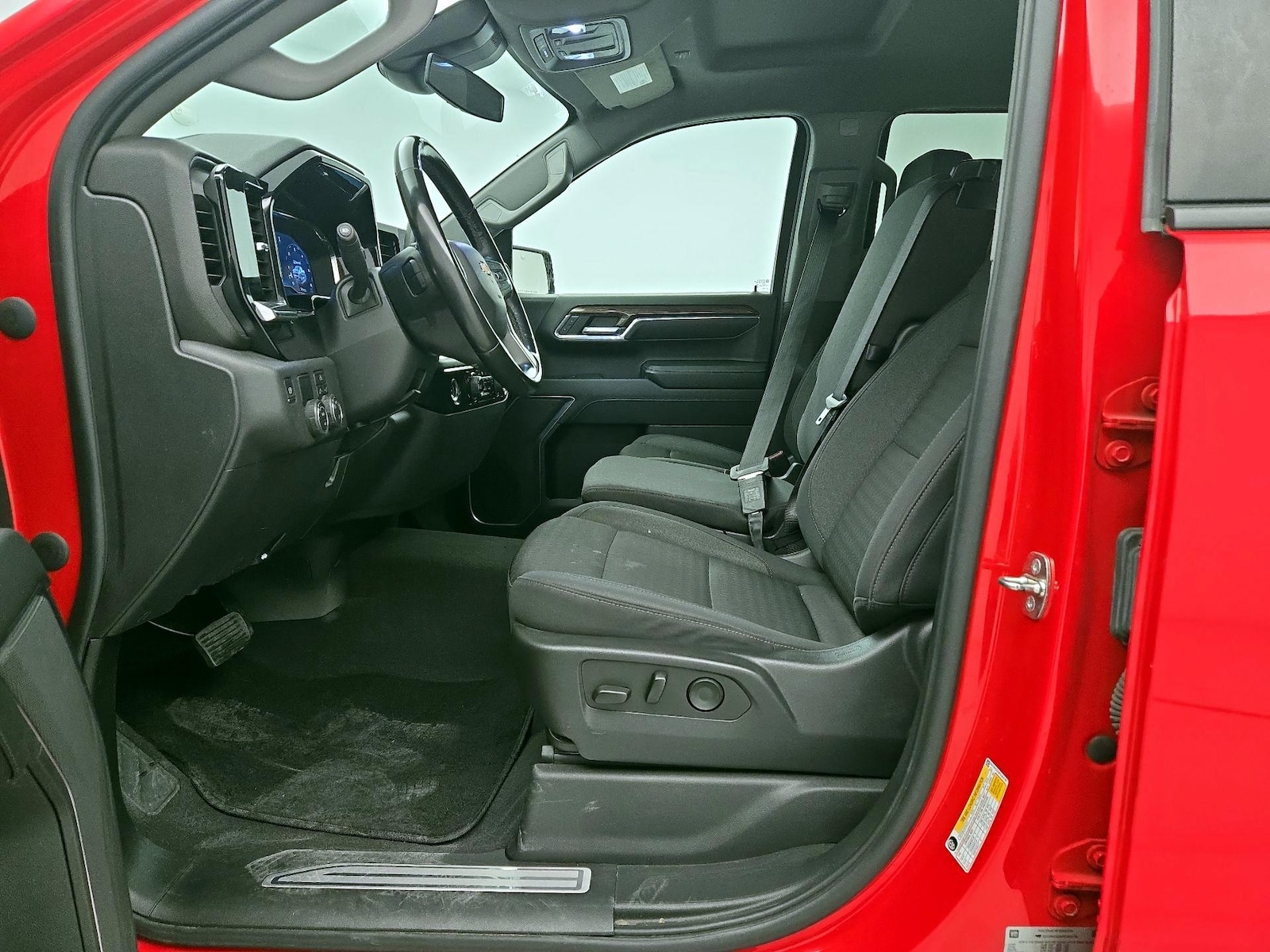 2023 Chevrolet Silverado 1500 LT - Photo 12