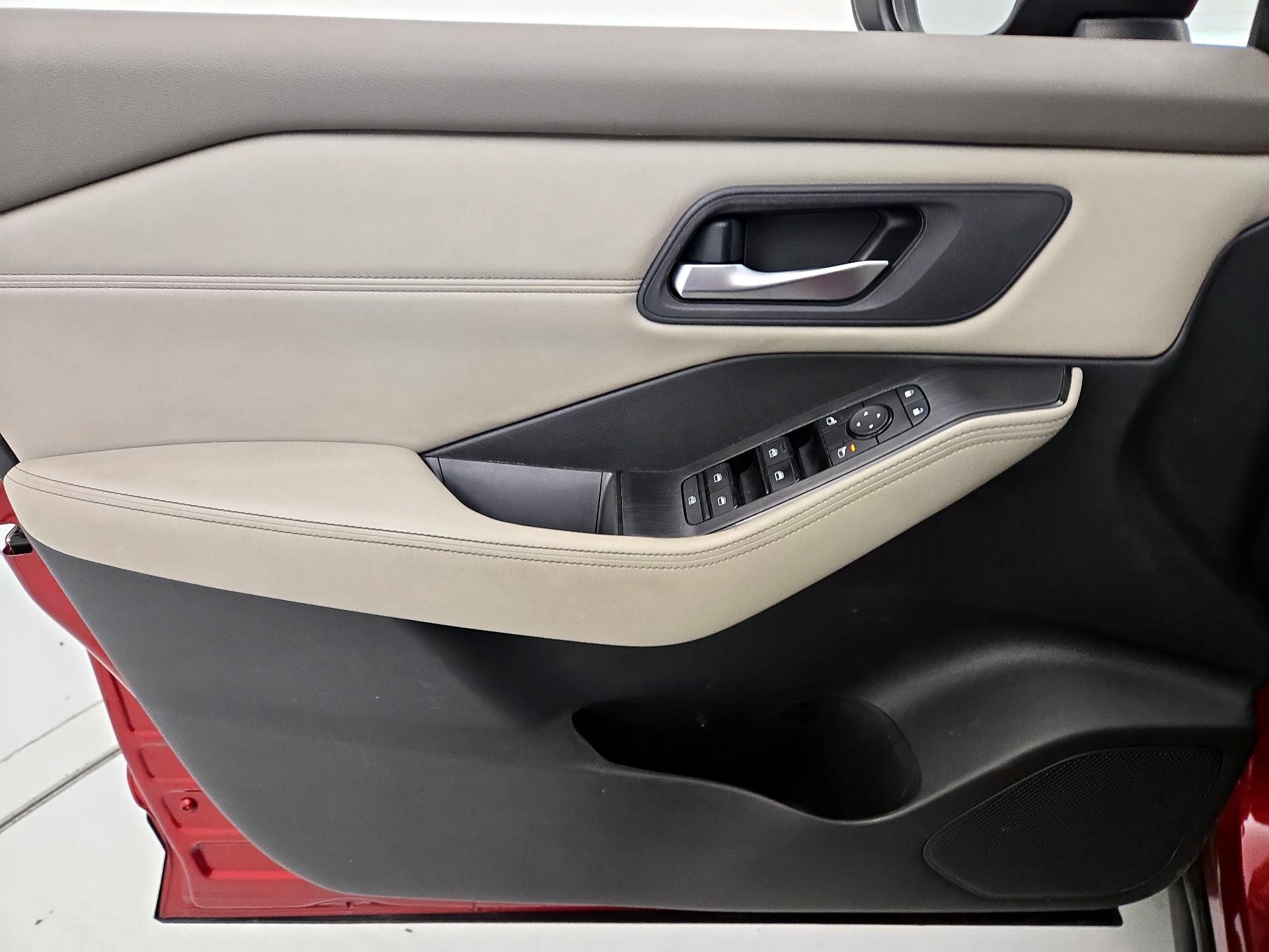 Thumbnail: 2022 Nissan Rogue - 12