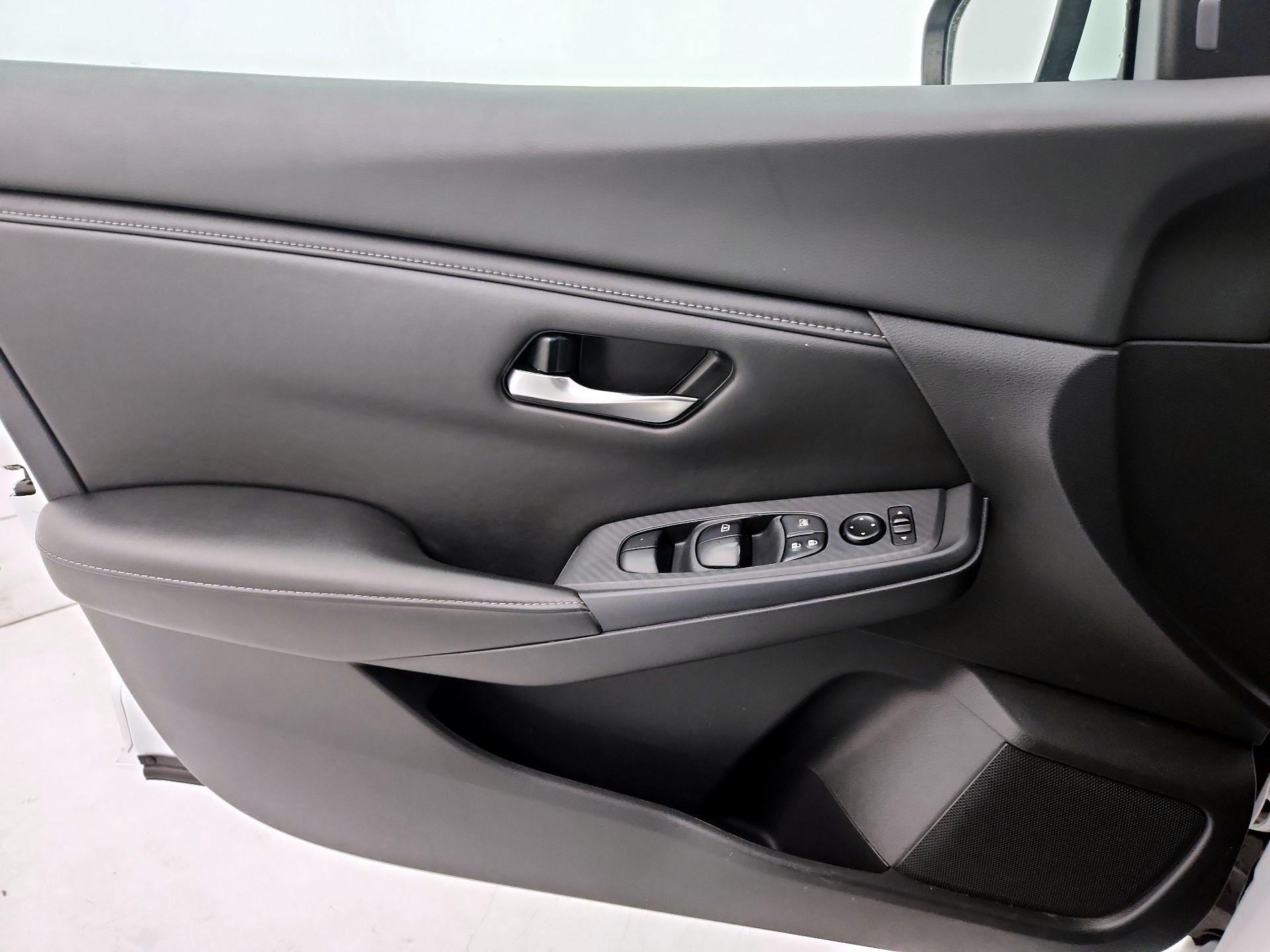 Thumbnail: 2023 Nissan Sentra - 12