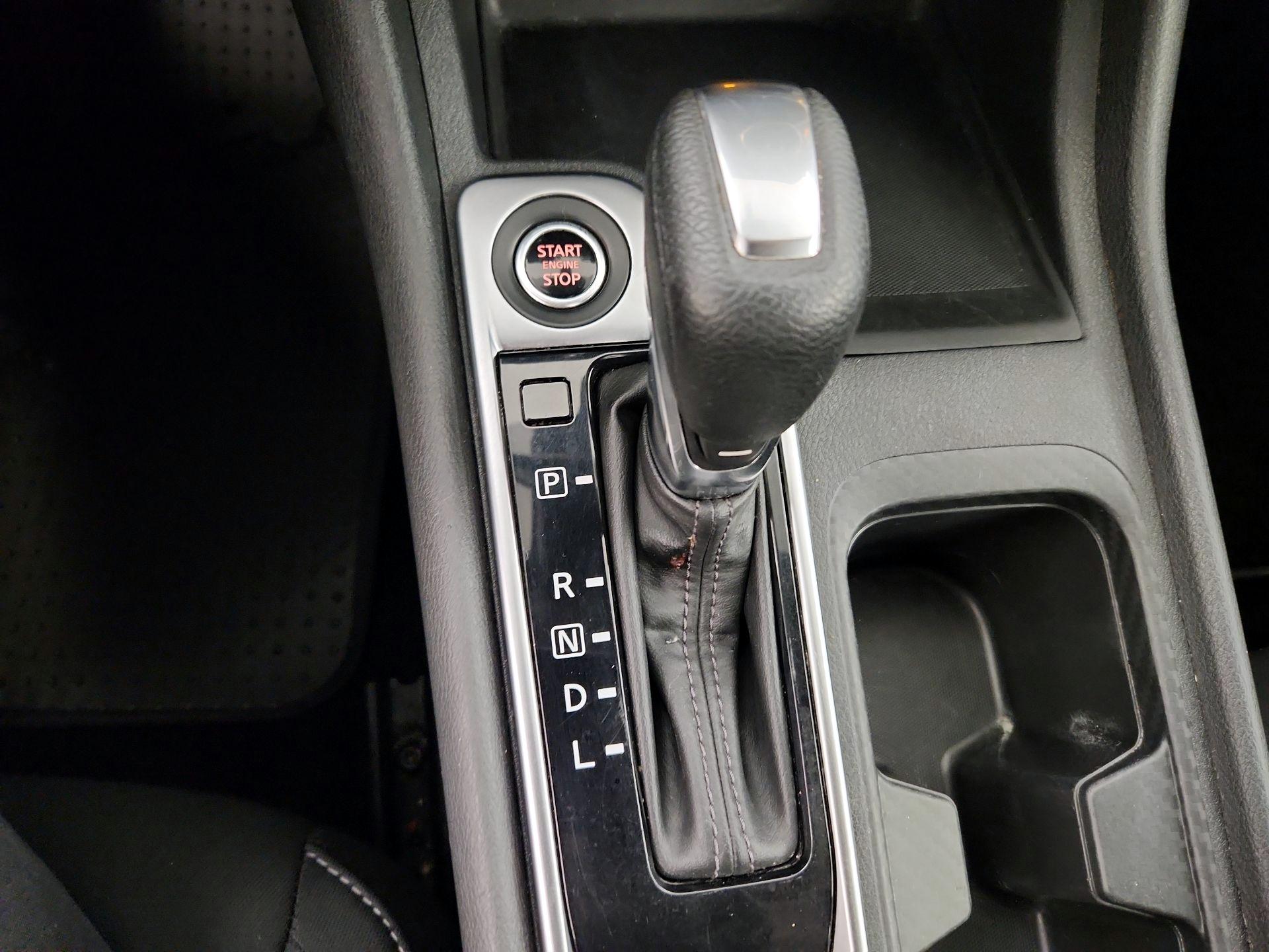 Thumbnail: 2023 Nissan Sentra - 17