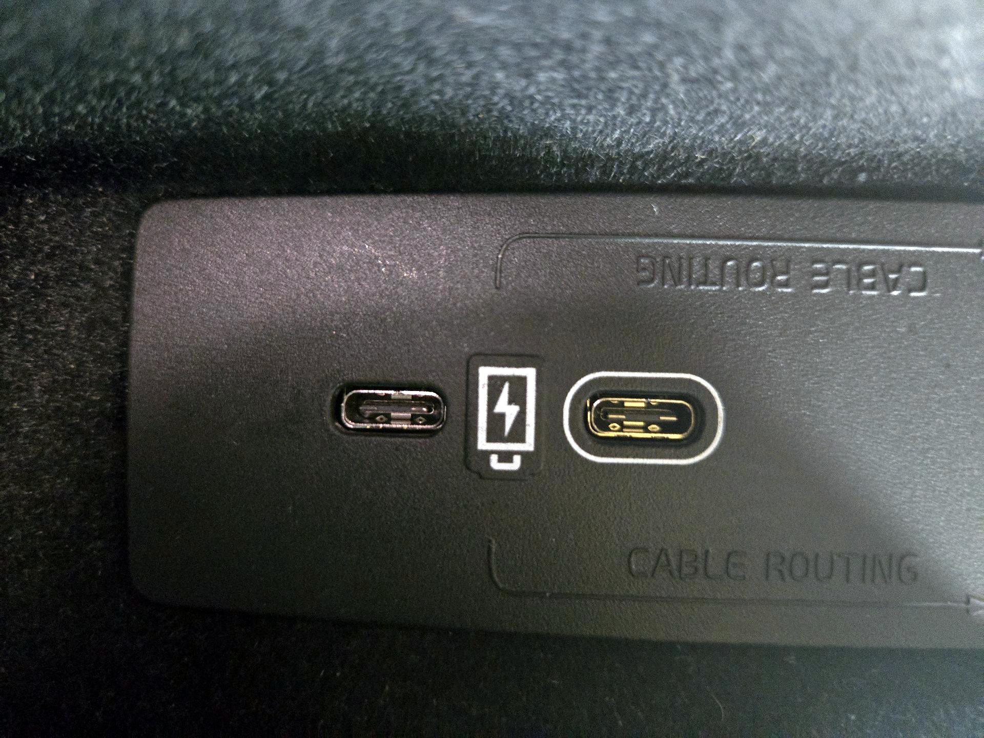 Thumbnail: 2023 Volvo XC60 - 18