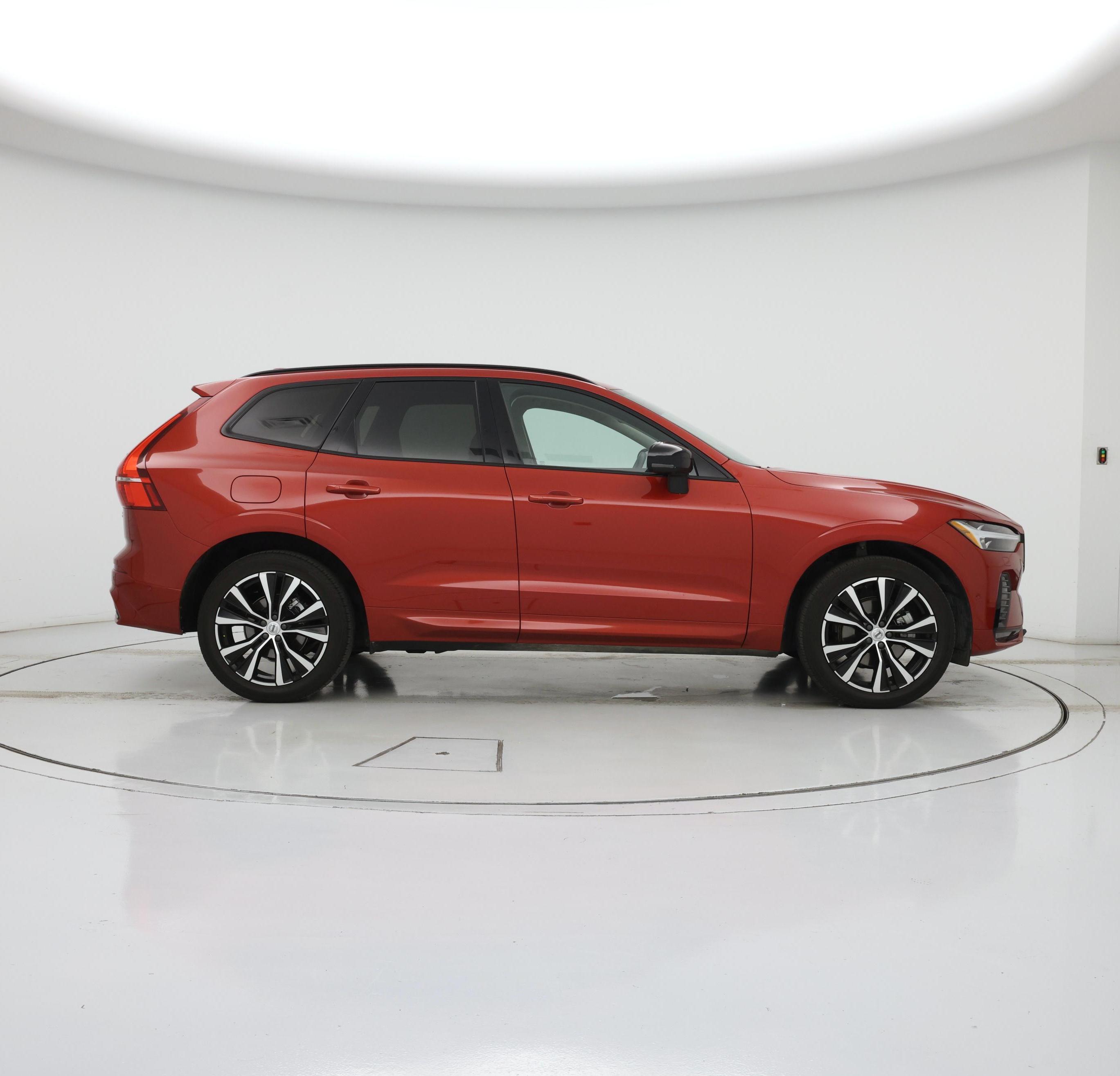 Thumbnail: 2023 Volvo XC60 - 7