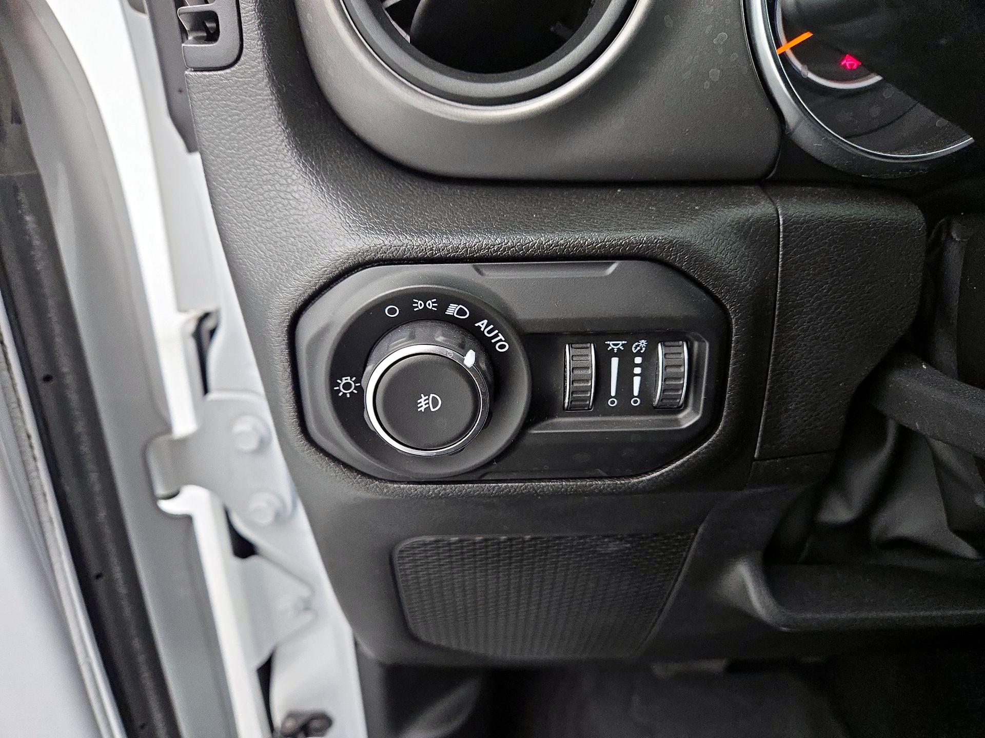 Thumbnail: 2022 Jeep Wrangler - 13