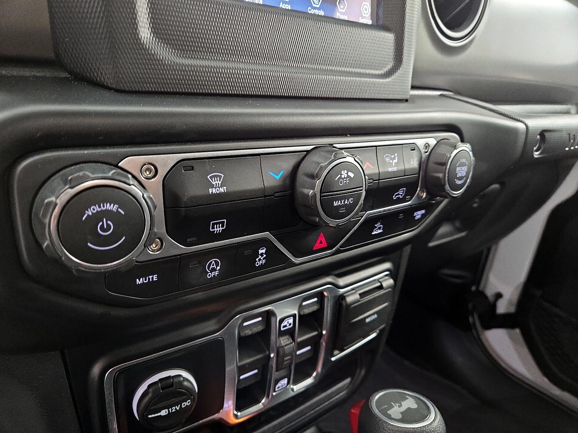 Thumbnail: 2022 Jeep Wrangler - 16
