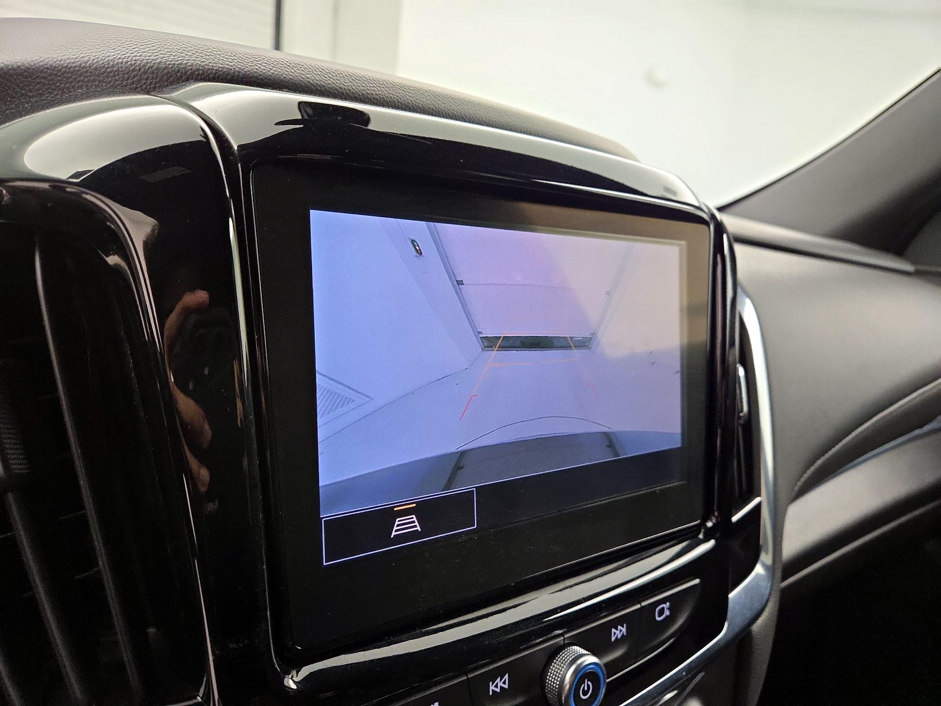 Thumbnail: 2023 Chevrolet Traverse - 14