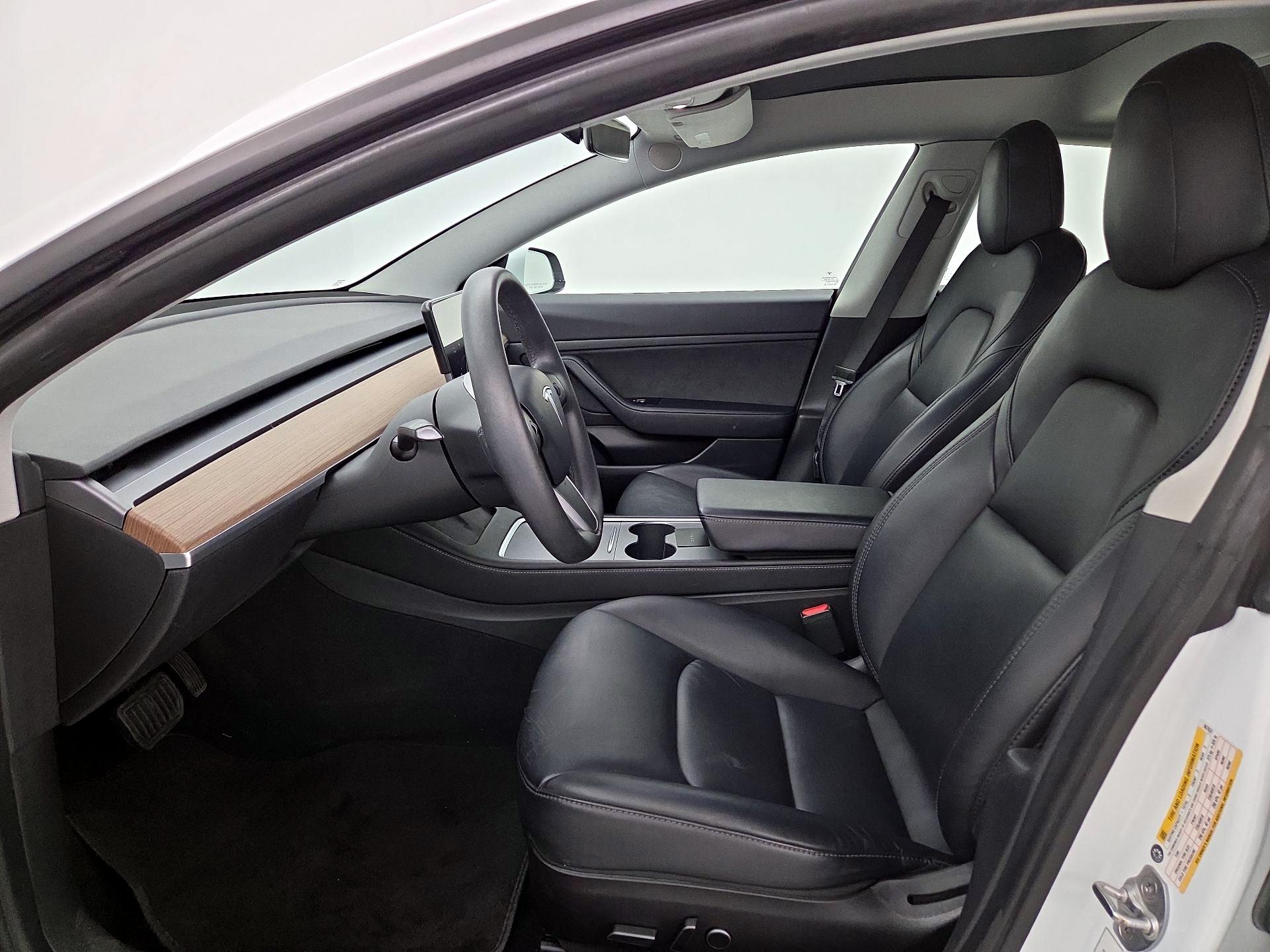 Thumbnail: 2021 Tesla Model 3 - 11