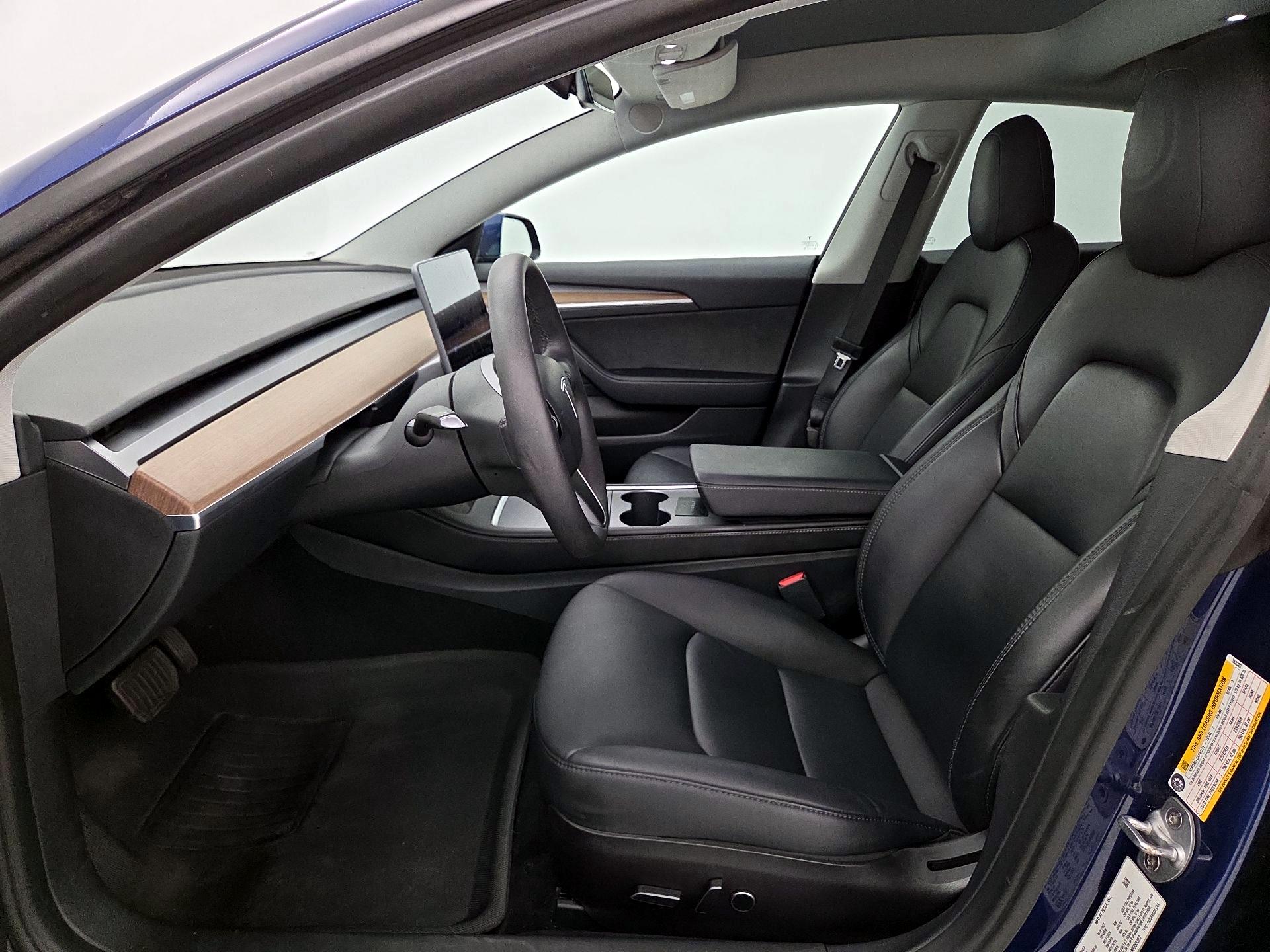 Thumbnail: 2022 Tesla Model 3 - 11