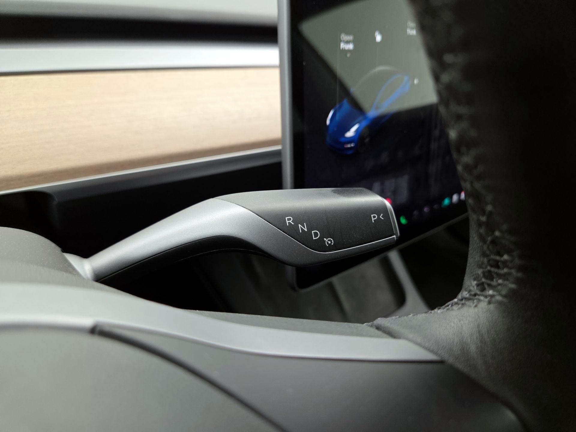 Thumbnail: 2022 Tesla Model 3 - 17