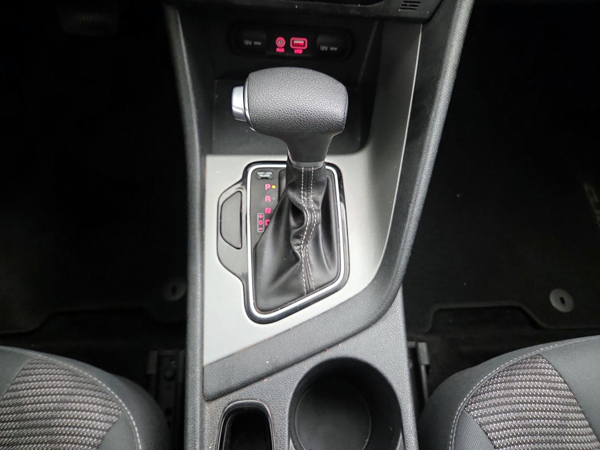 Thumbnail: 2019 Kia Niro - 17