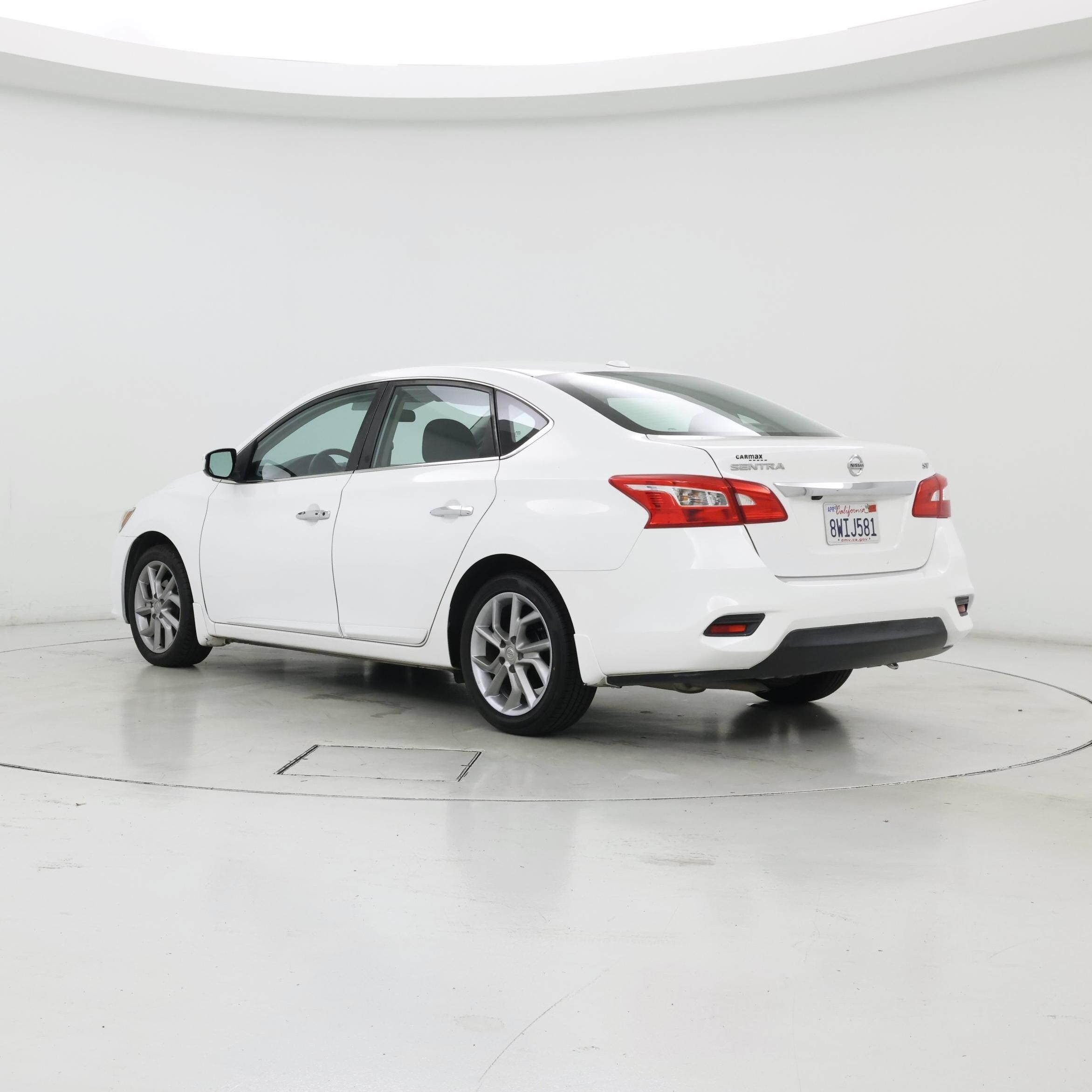 Thumbnail: 2017 Nissan Sentra - 2