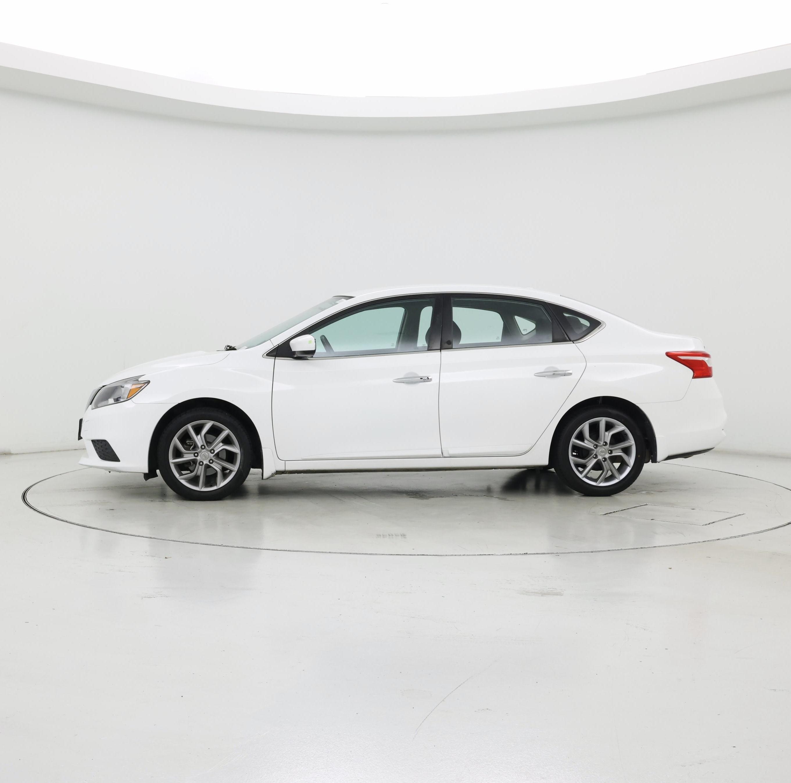 Thumbnail: 2017 Nissan Sentra - 3