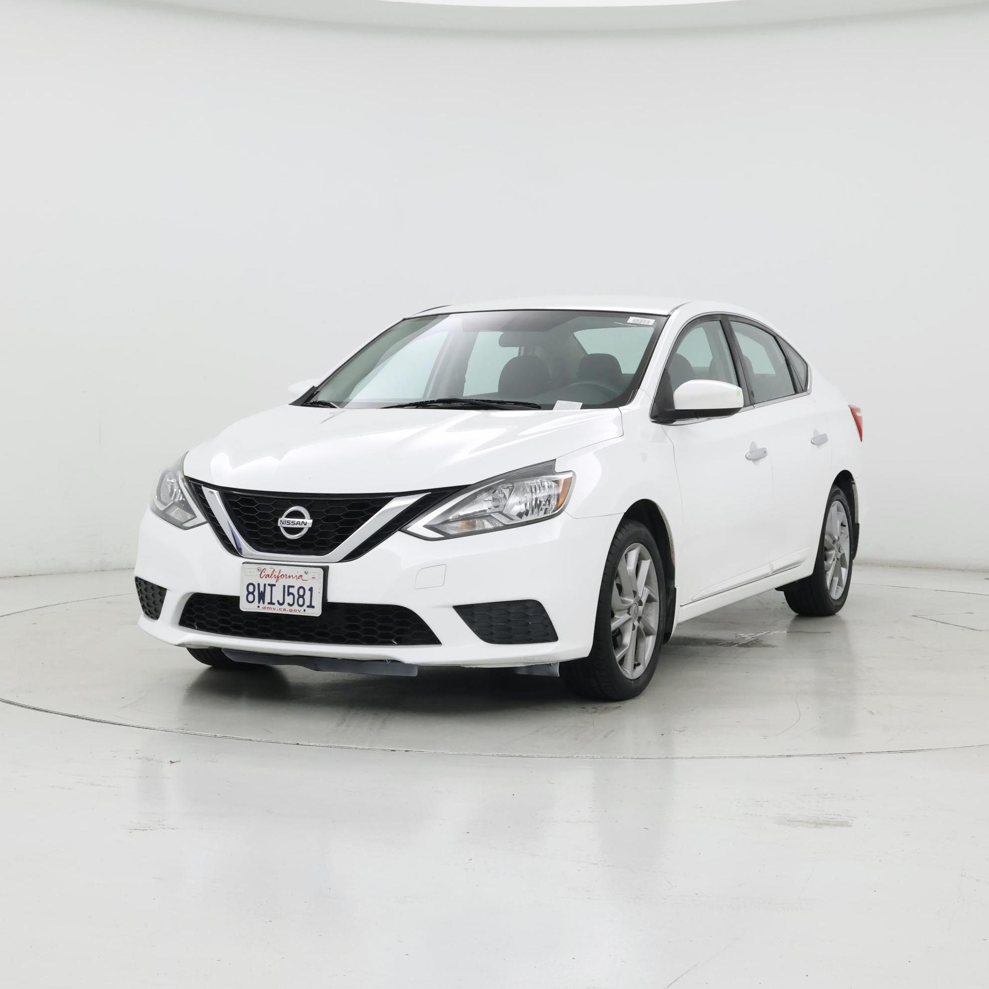 Thumbnail: 2017 Nissan Sentra - 4