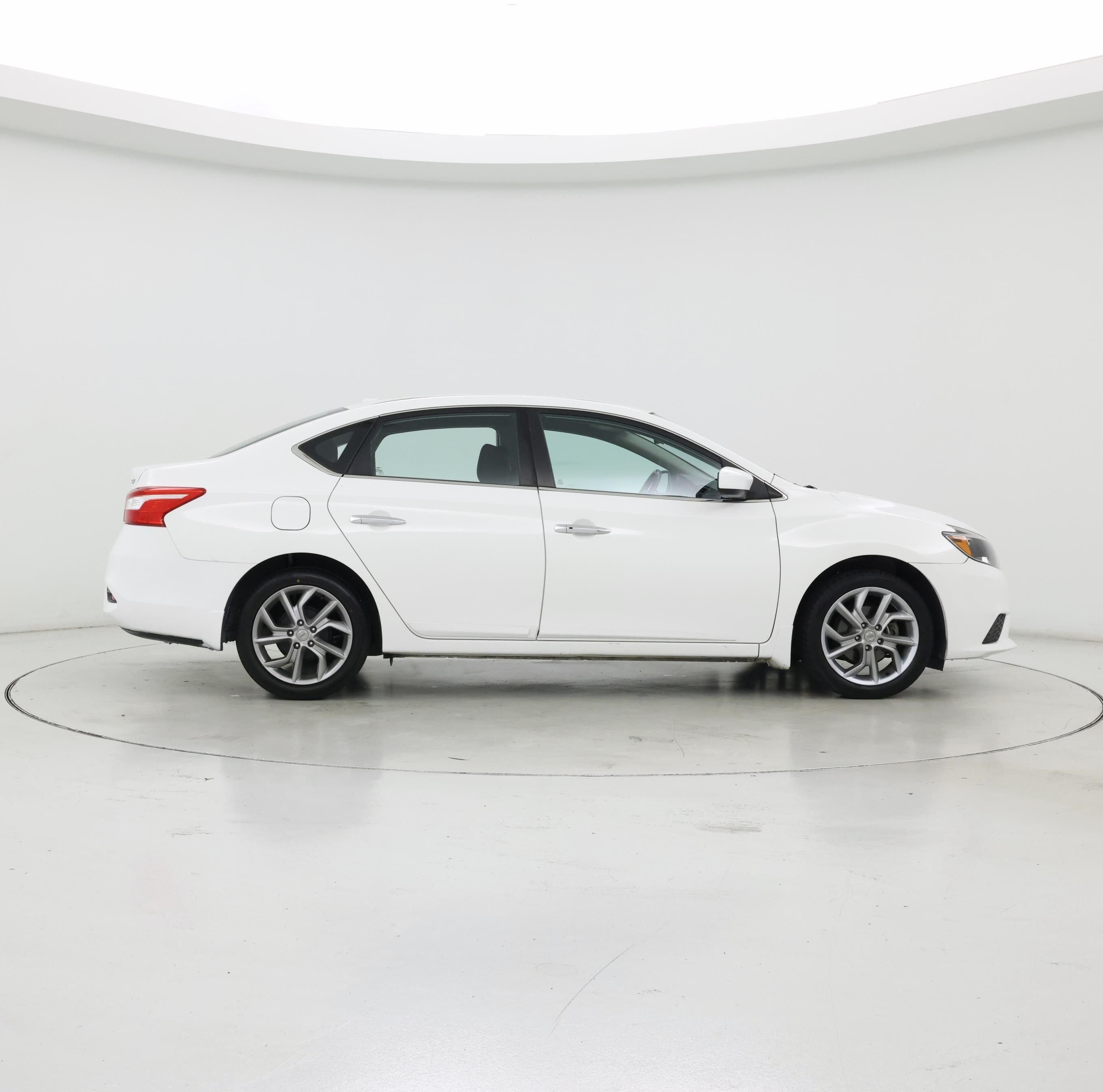 Thumbnail: 2017 Nissan Sentra - 7