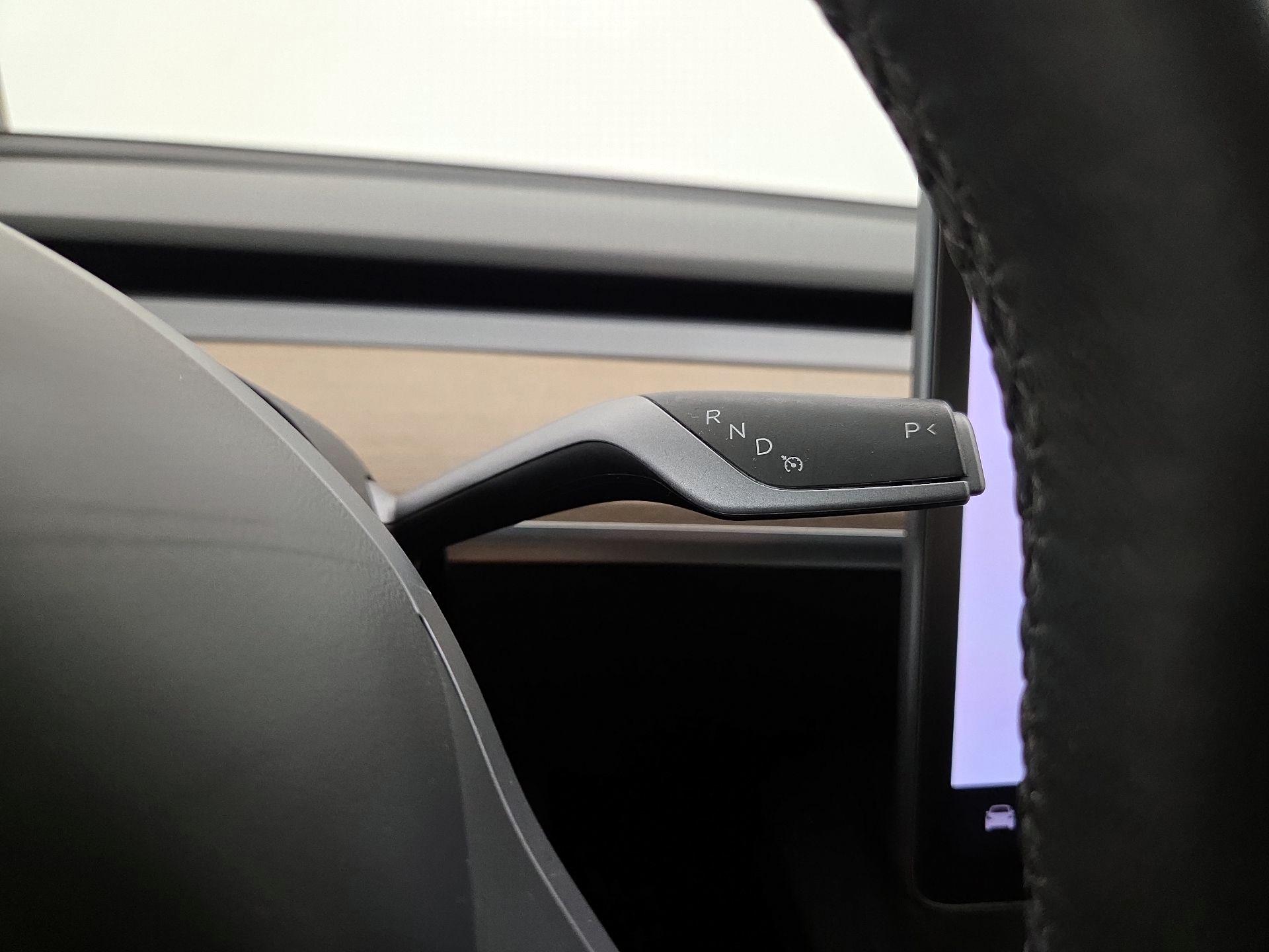 Thumbnail: 2022 Tesla Model 3 - 17