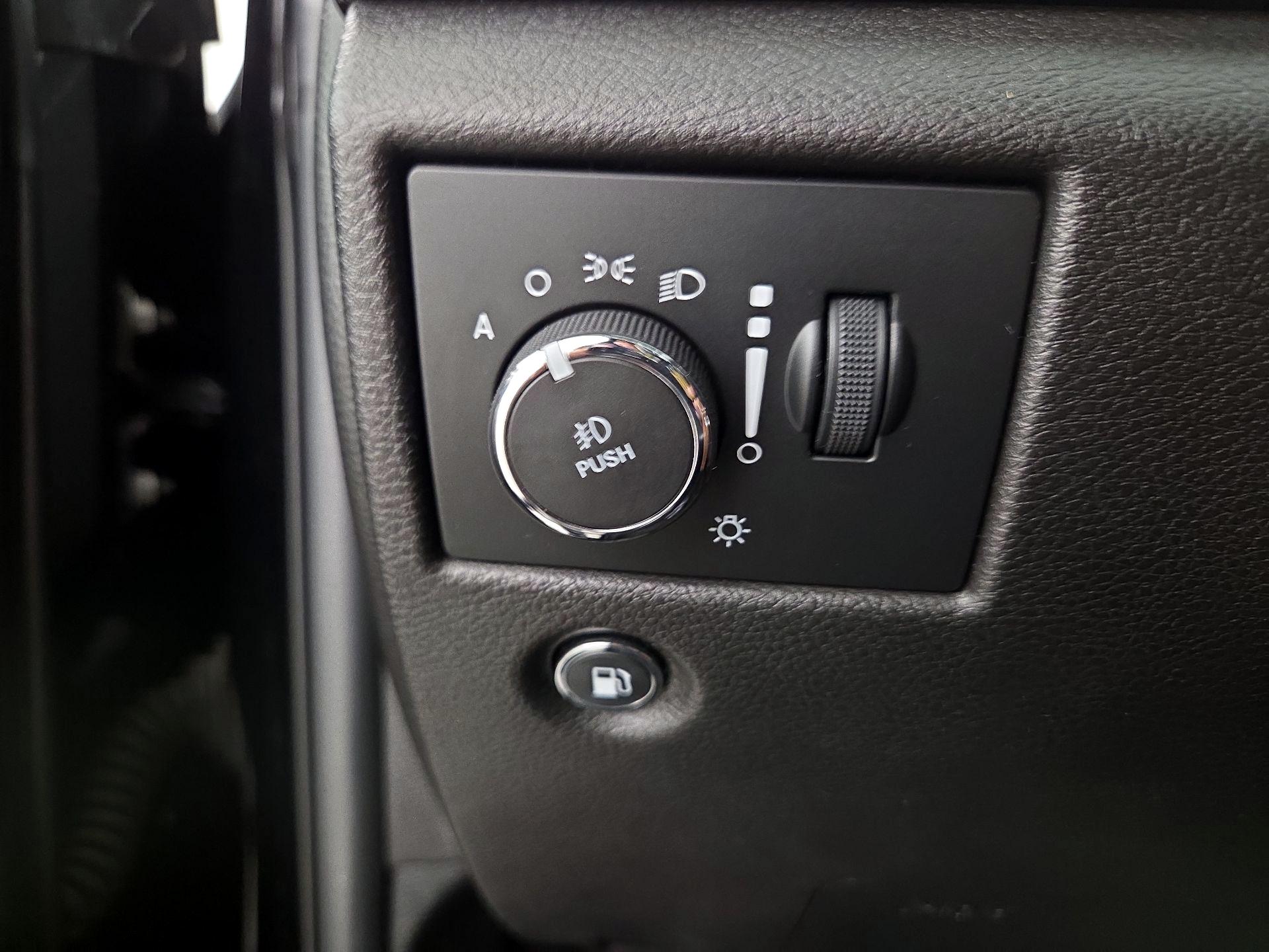 Thumbnail: 2018 Jeep Grand Cherokee - 13