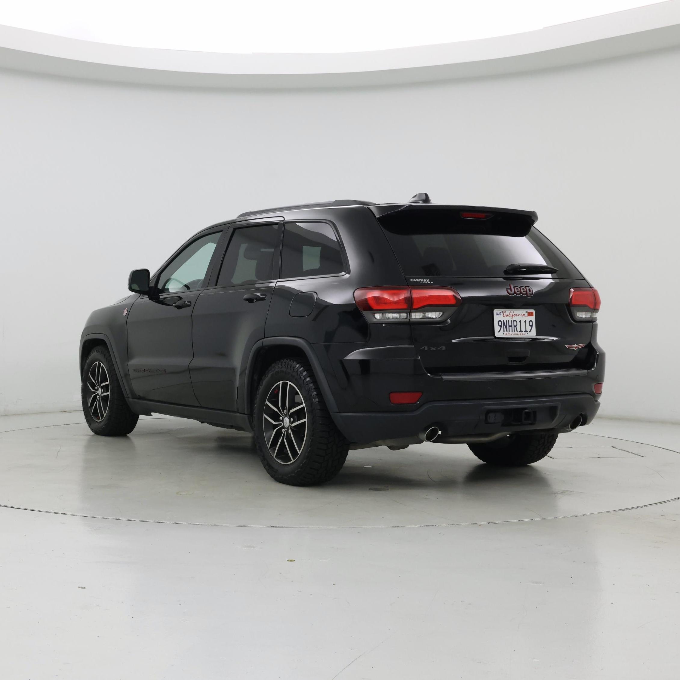 Thumbnail: 2018 Jeep Grand Cherokee - 2