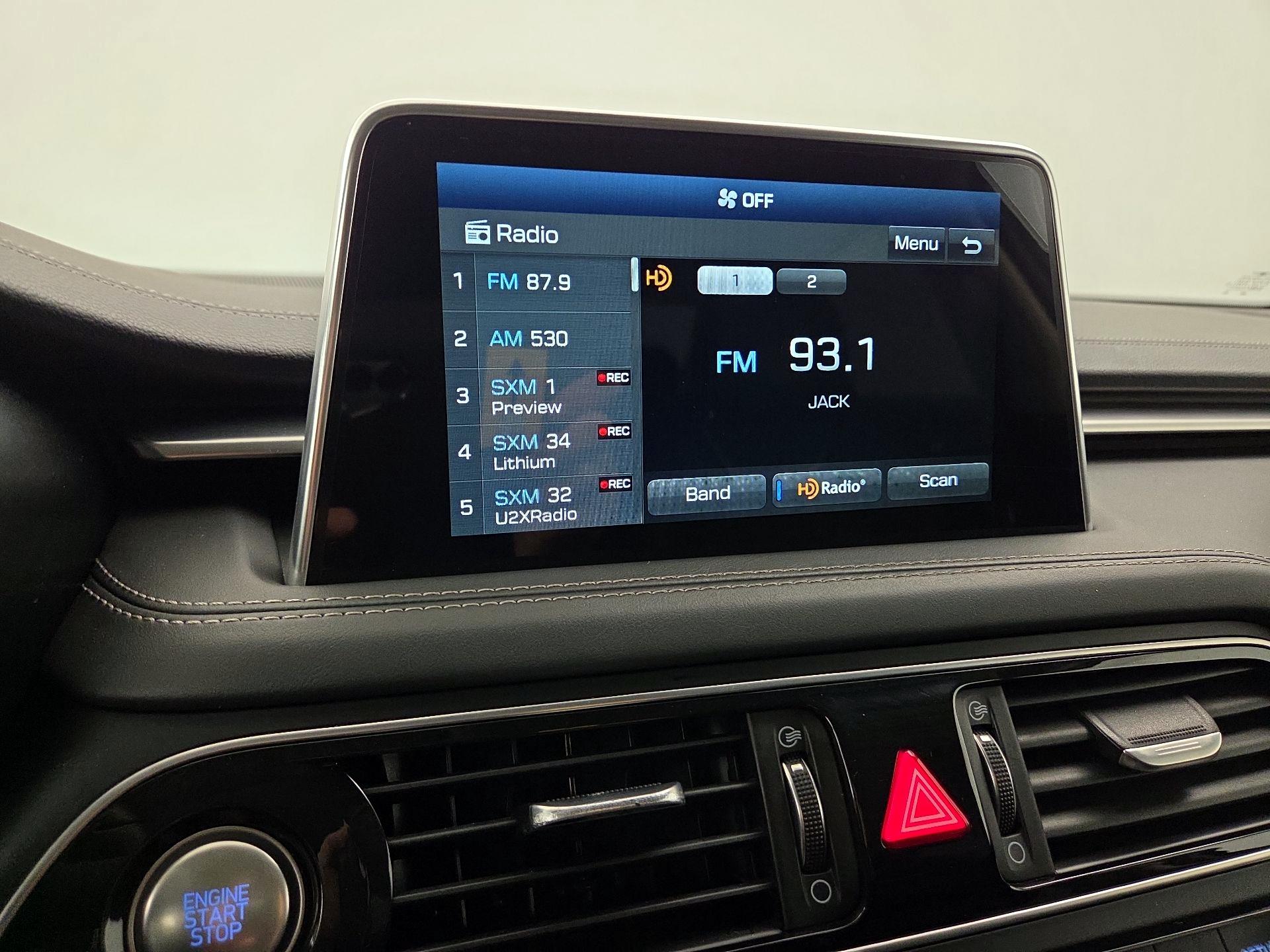 Thumbnail: 2020 Genesis G70 - 15